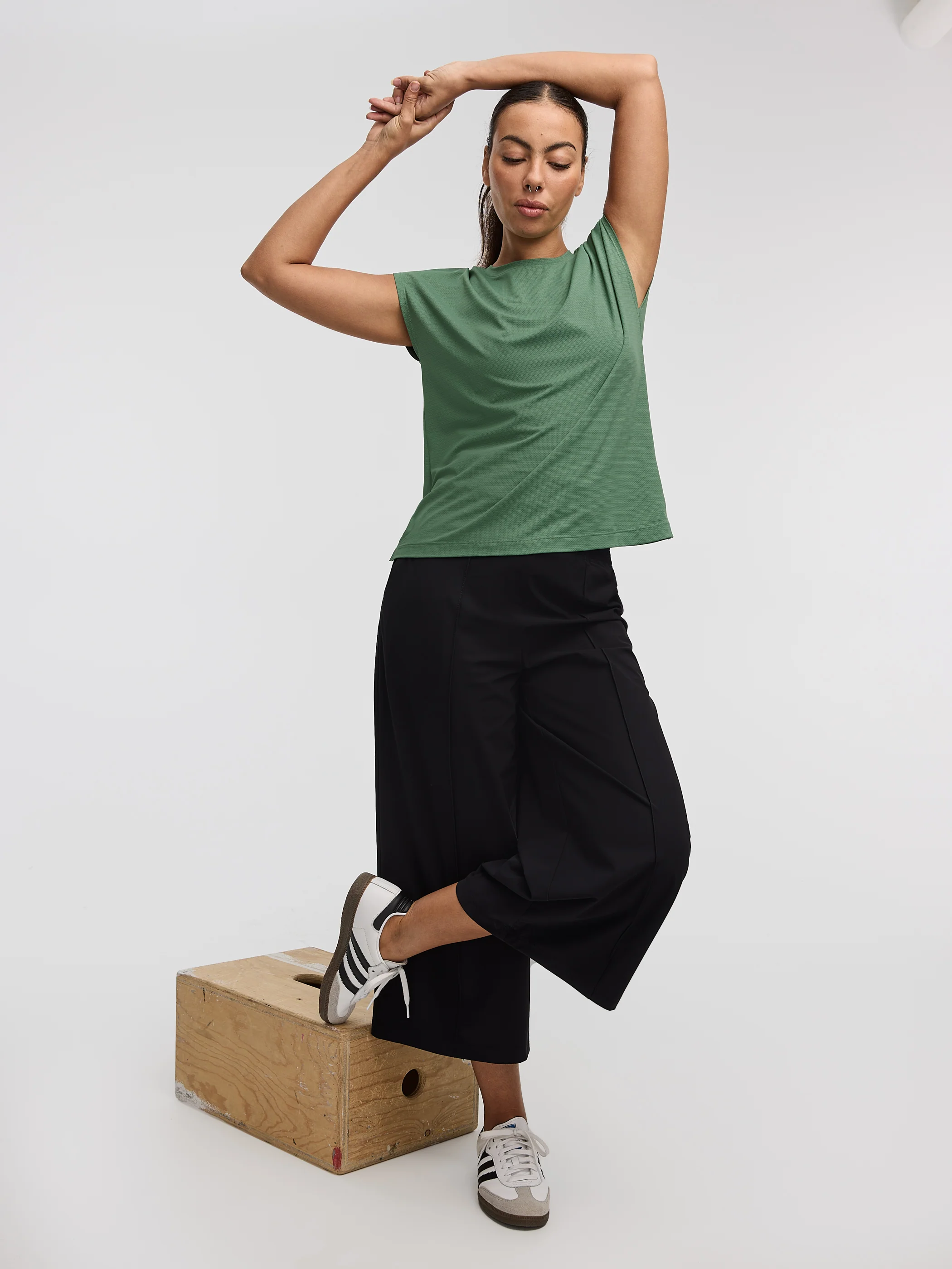Wide-Leg Cropped Pant - Hyba - Image 5