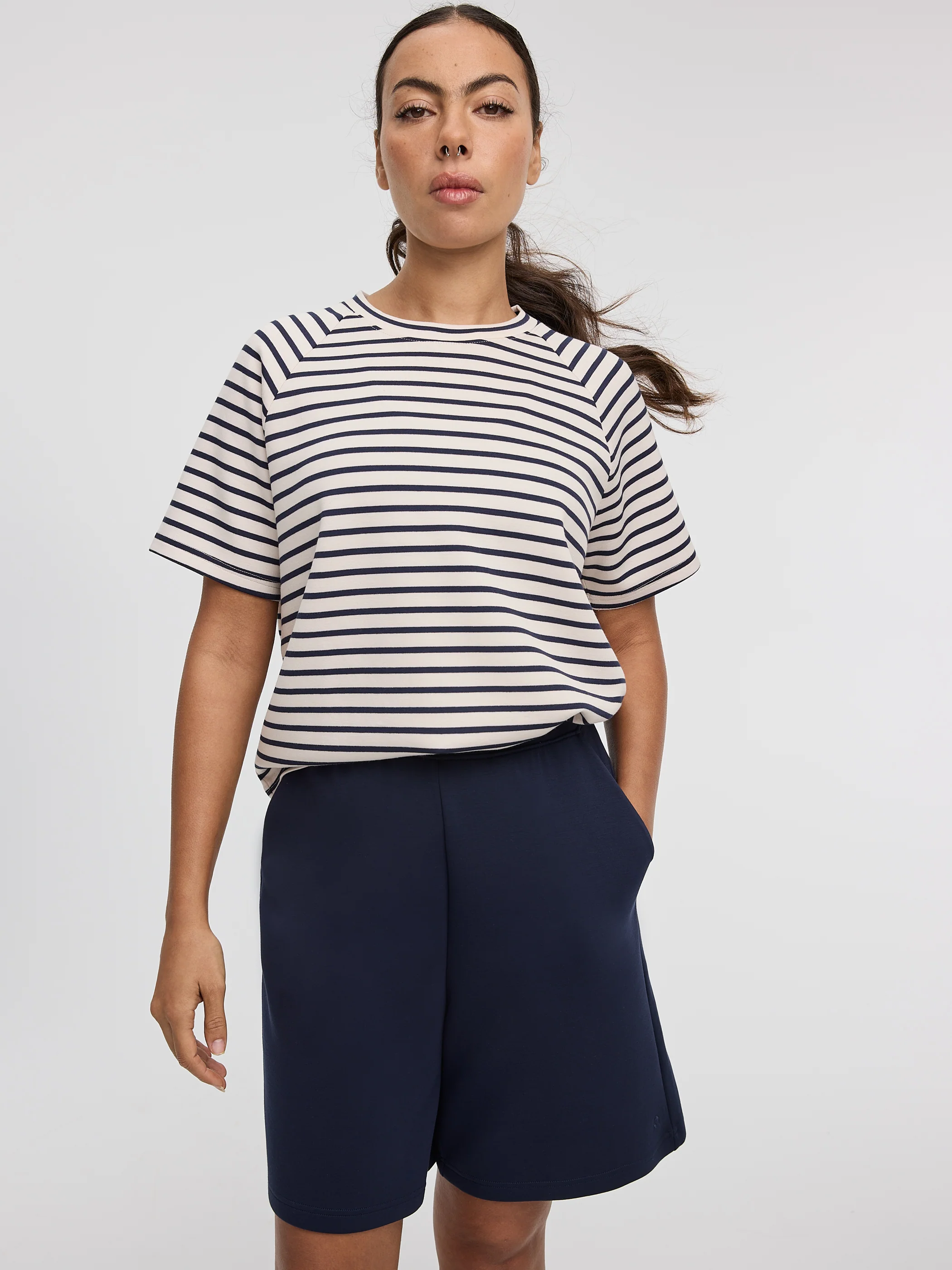 Bermuda Shorts - HYLUX Hyba - Image 8