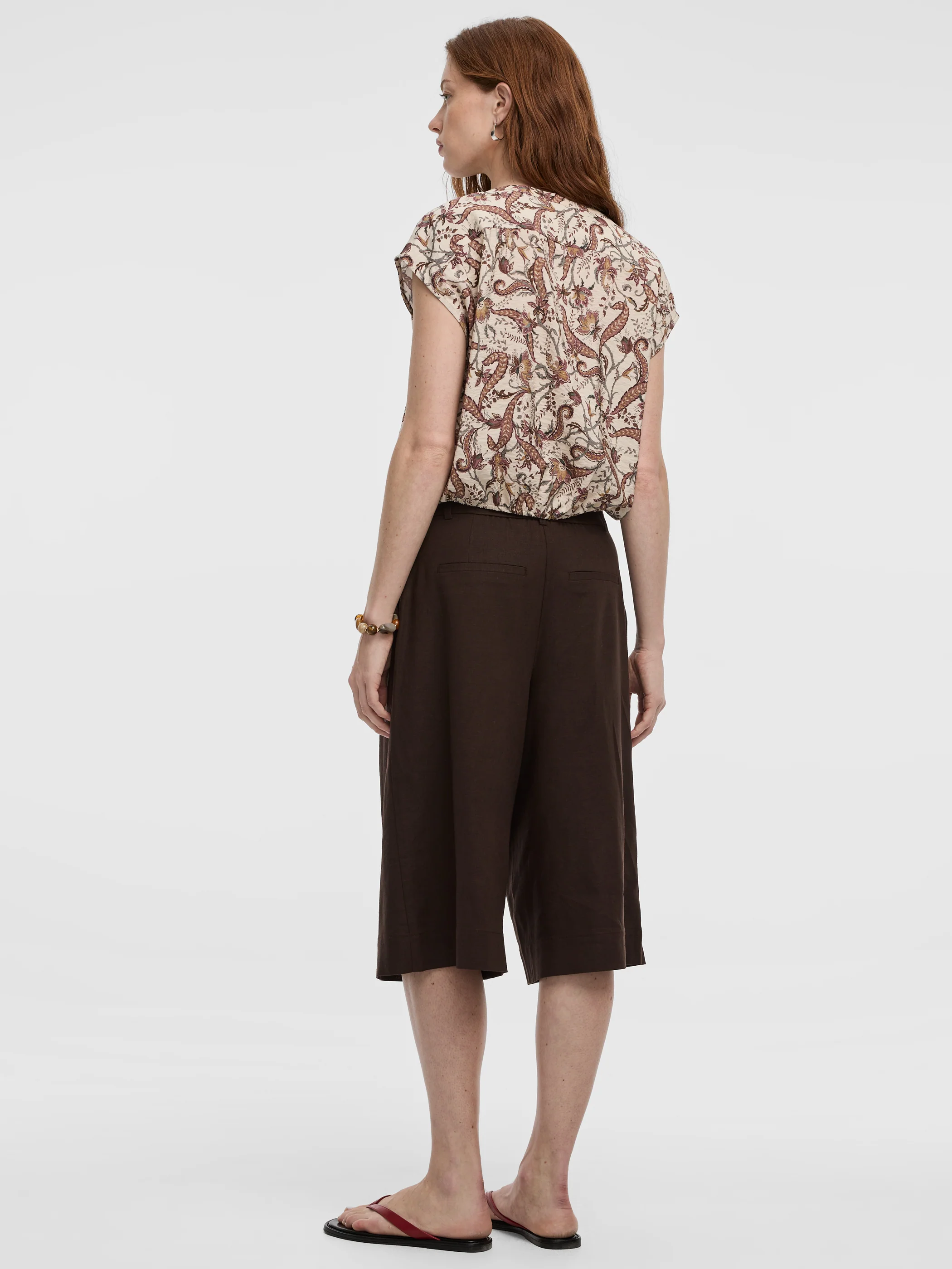 Extended-Sleeve Crew-Neck Buttoned-Down Blouse - Image 7