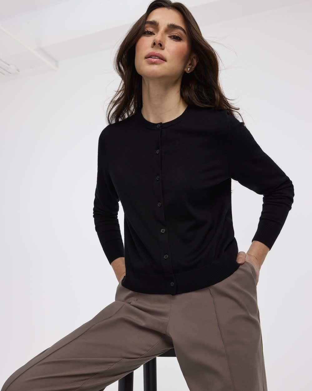 Crew-Neck Cardigan - R Essentials - Image 4