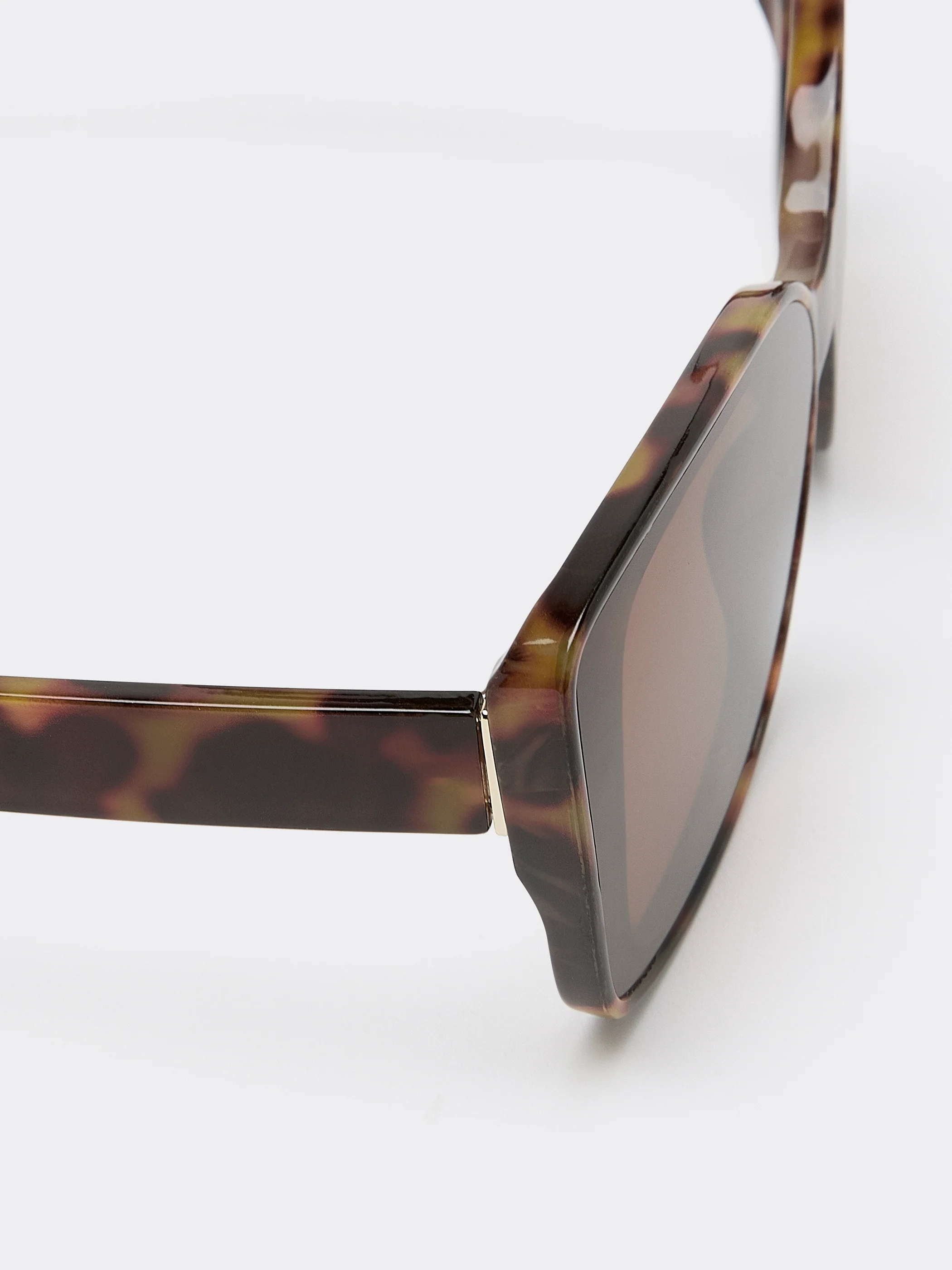 Modern Cat Eye Sunglasses - Image 2