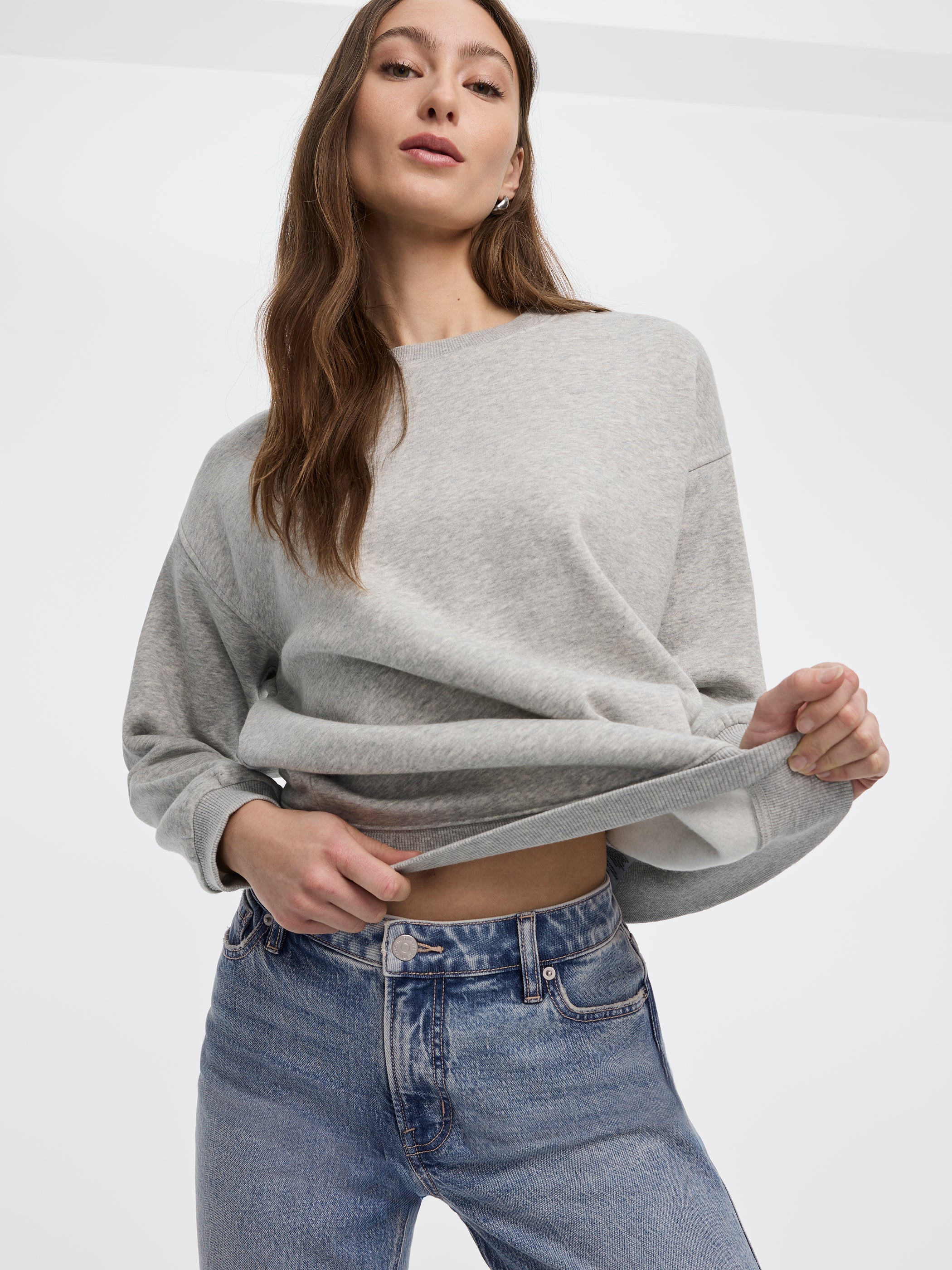 Long Crew-Neck Fleece Sweatshirt - R Essentials - Image 3
