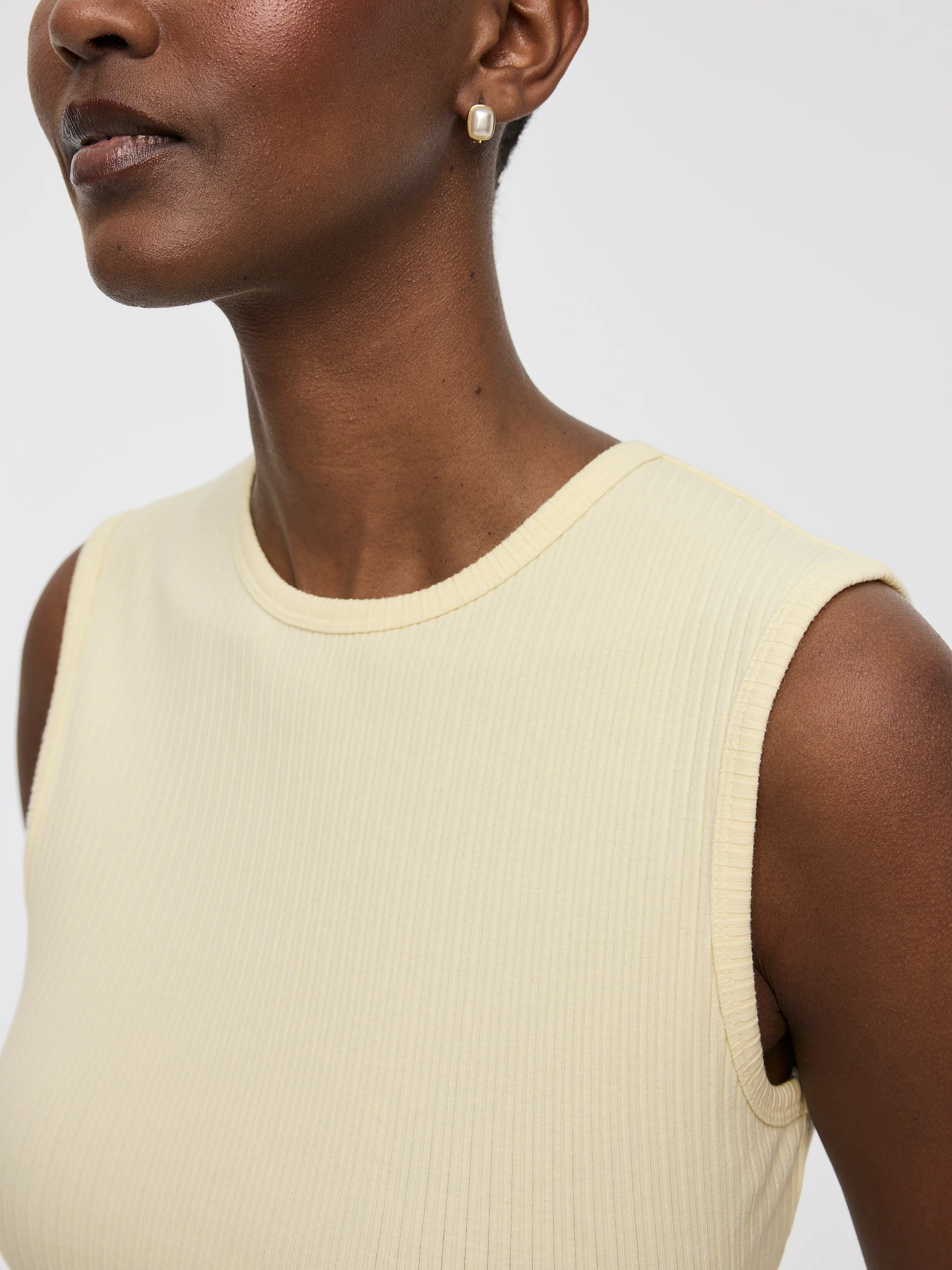 Ribbed Crew-Neck Tank - Image 22