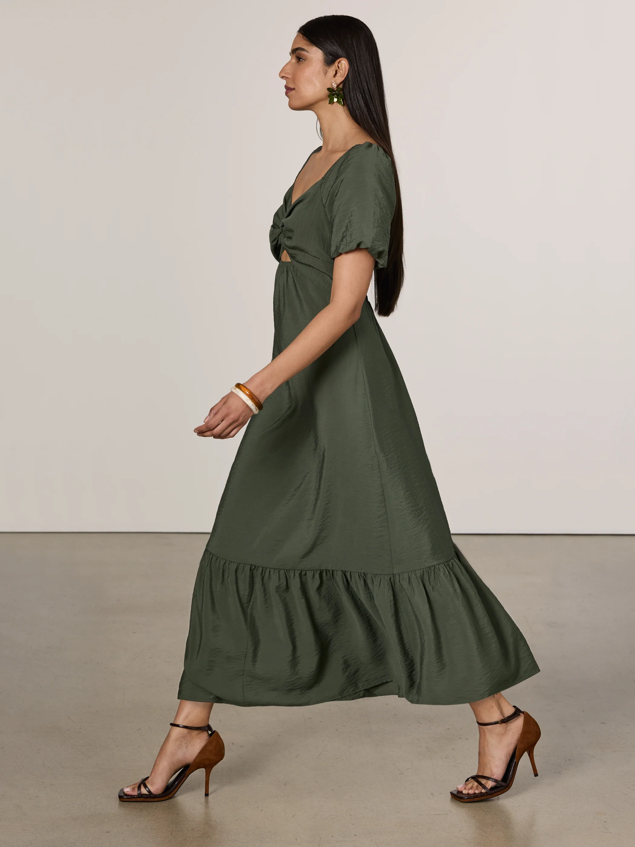 Short-Puffy-Sleeve Tiered Maxi Dress - Image 4