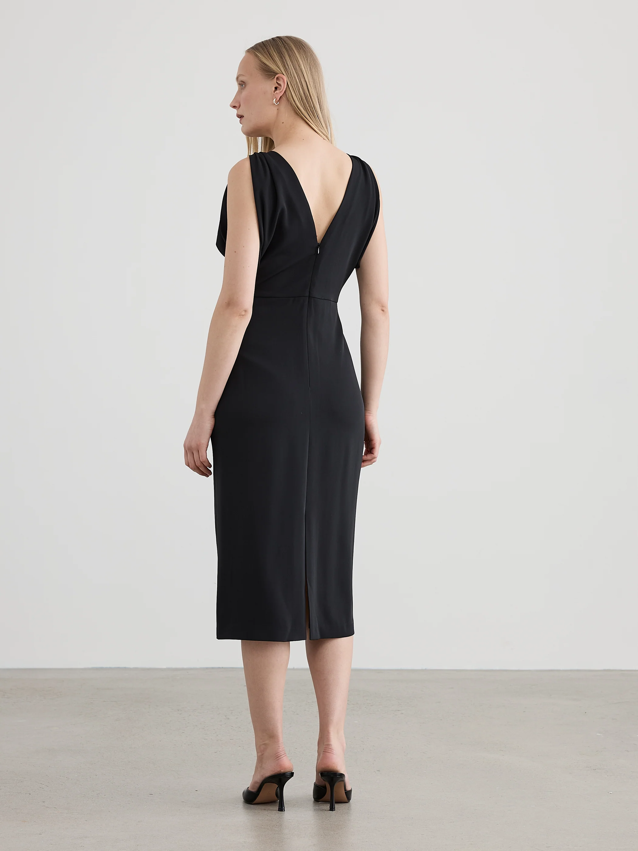 Sleeveless V-Neck Pencil Fitted Dress - Image 3