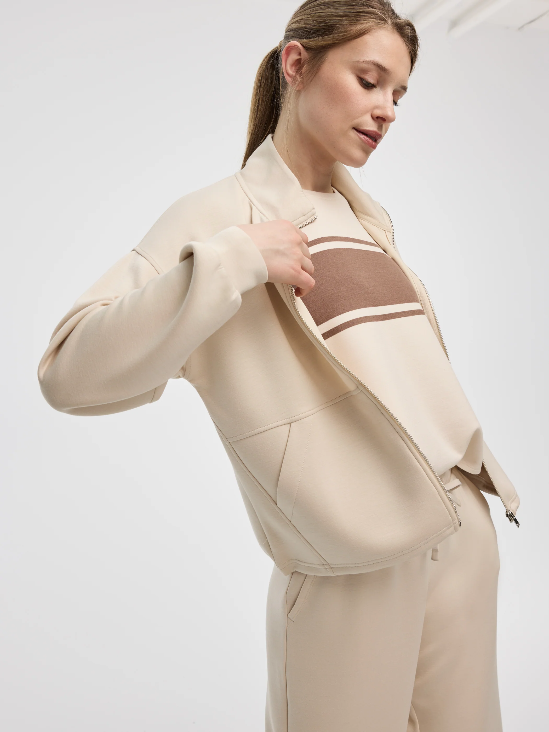 Mock-Neck Zipped Jacket - HYLUX - Hyba - Image 5