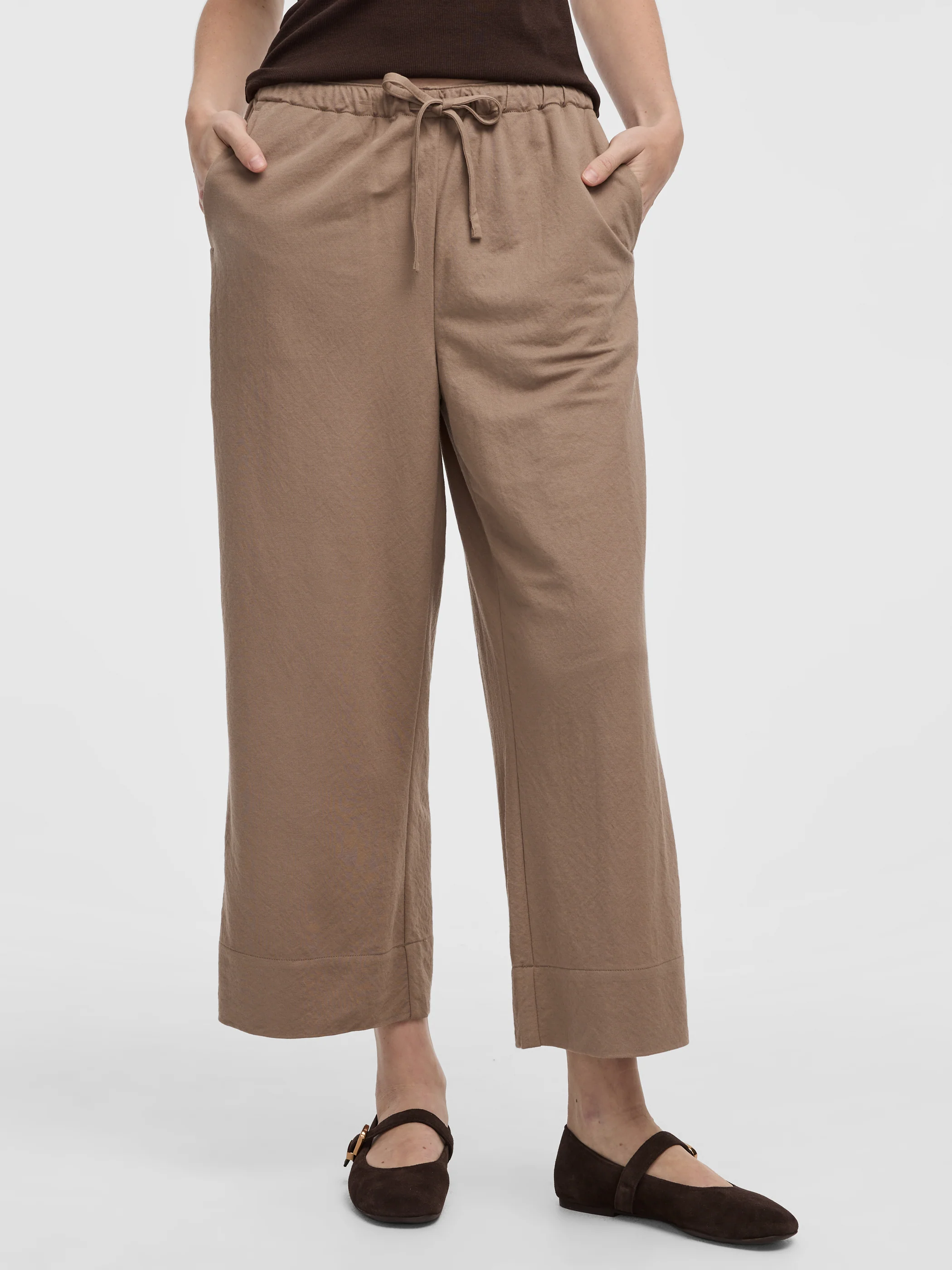 Wide-Leg Cropped Piqué Pant - Image 18