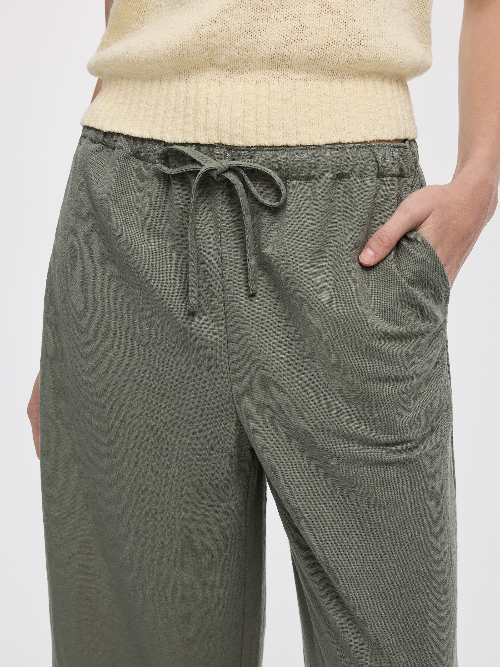 Wide-Leg Cropped Piqué Pant - Image 23