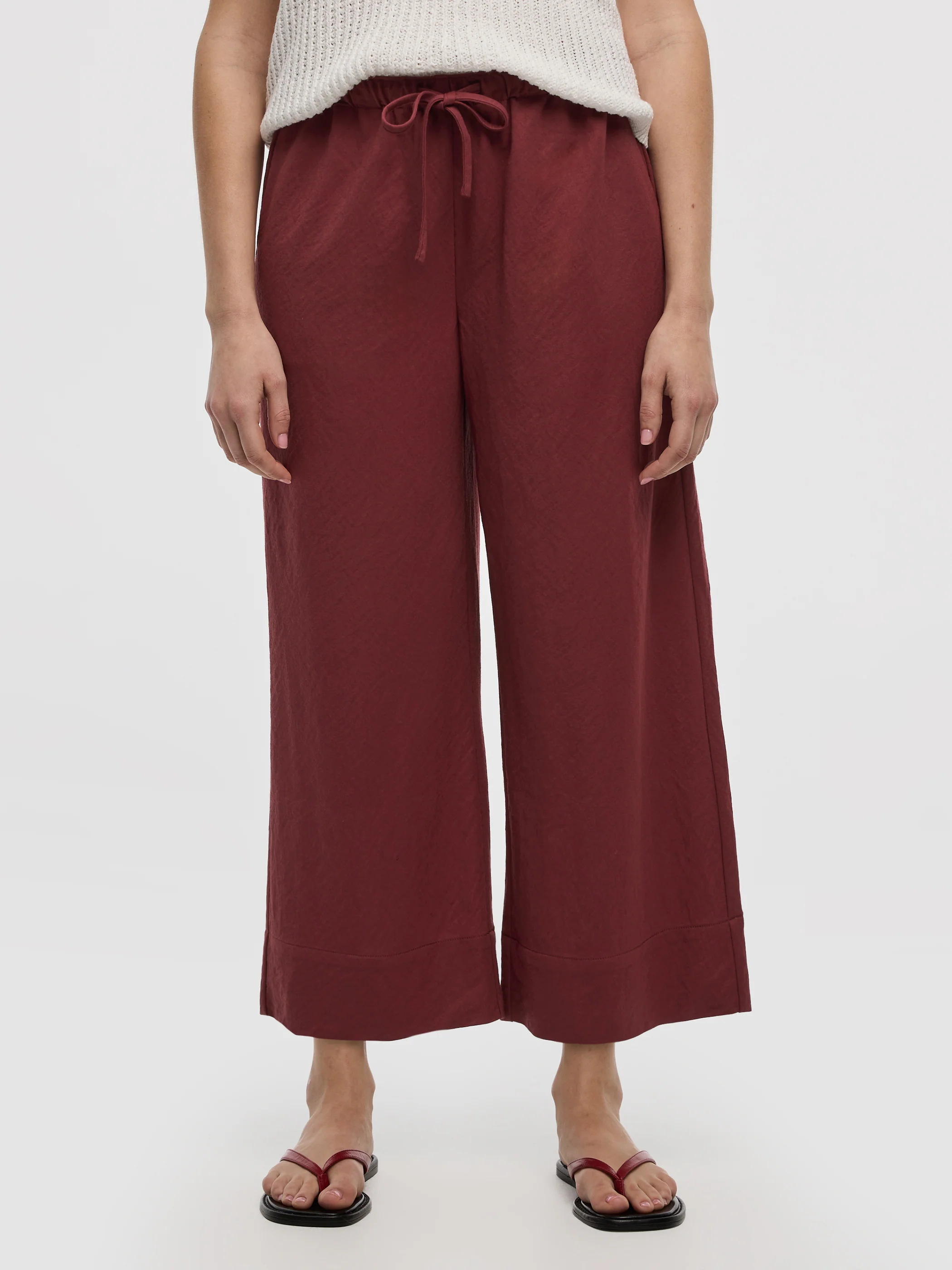 Wide-Leg Cropped Piqué Pant - Image 32