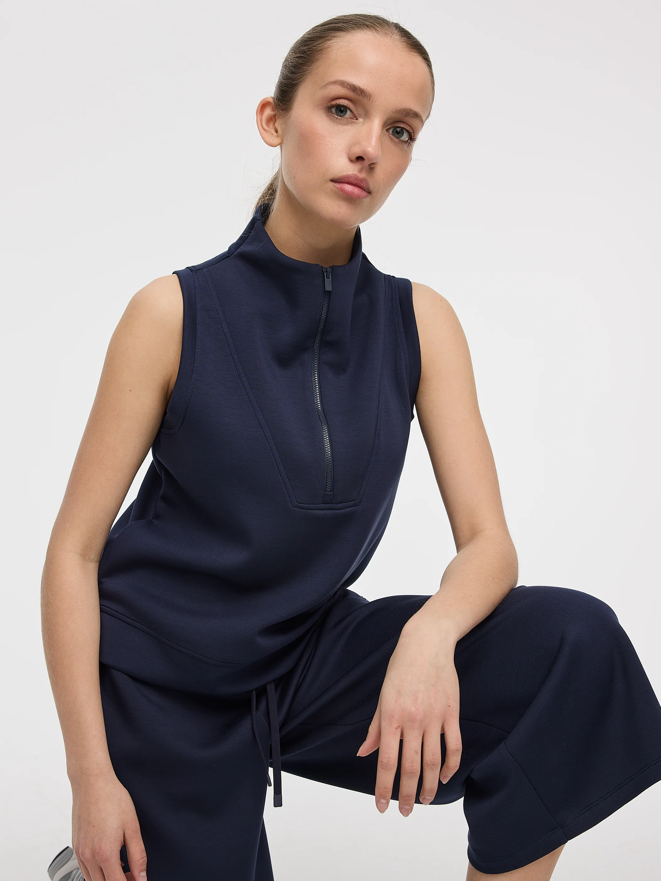 Half-Zip Mock-Neck Cami - HYLUX - Hyba - Image 4