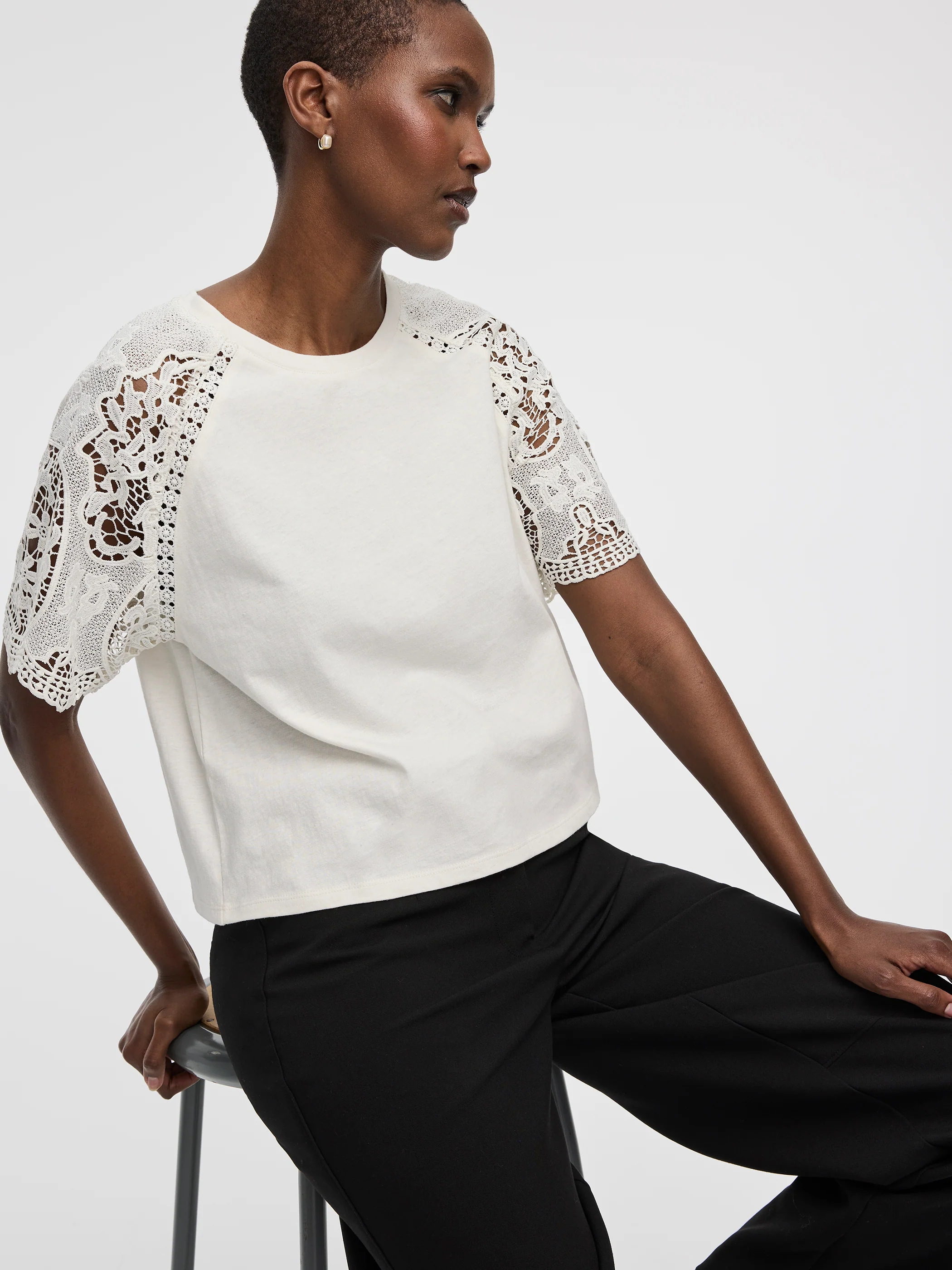 Crew-Neck Mix-Media T-Shirt with Short Puffy Sleeves - Image 4