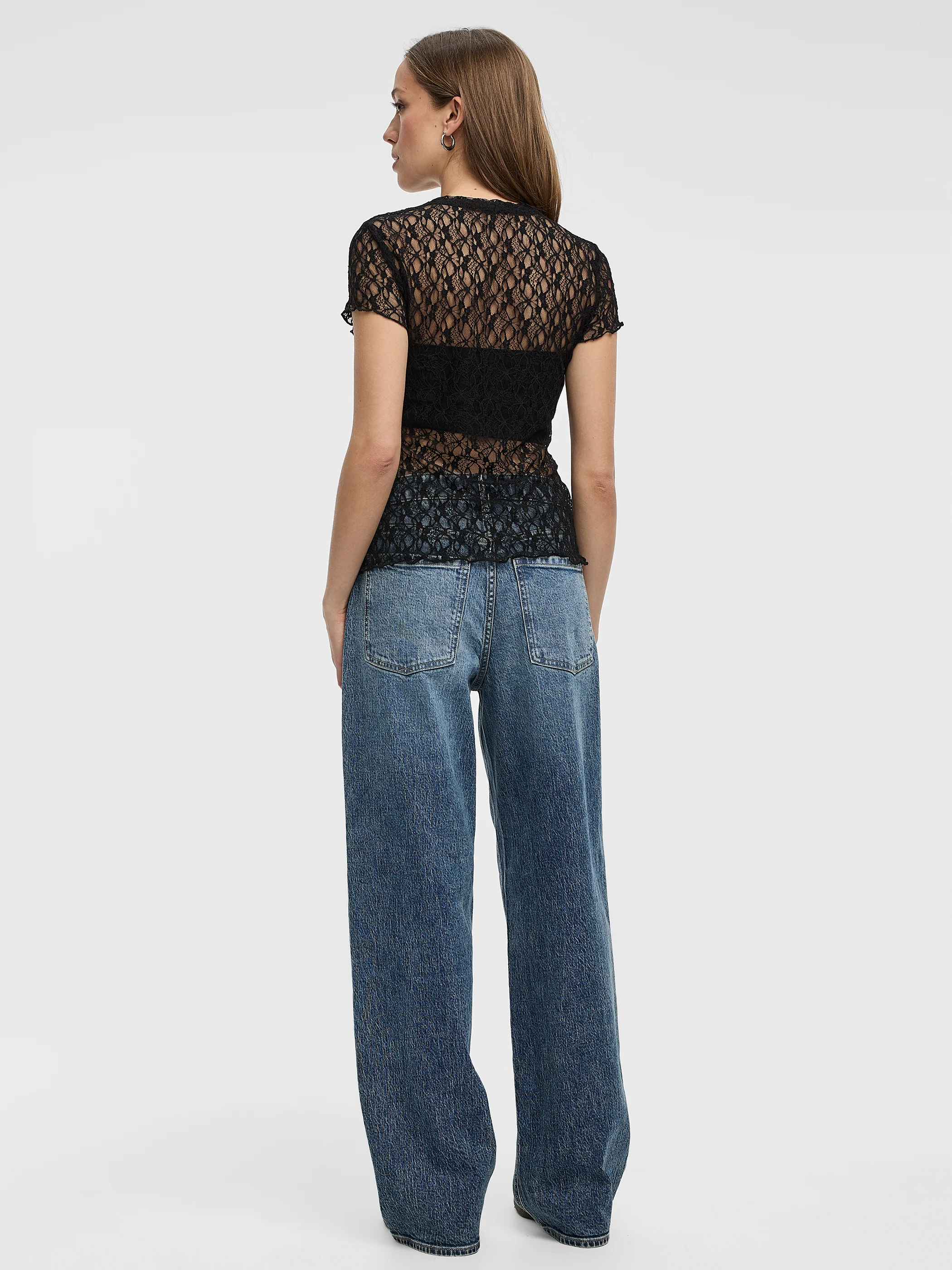Short-Sleeve Lace Top - Image 3