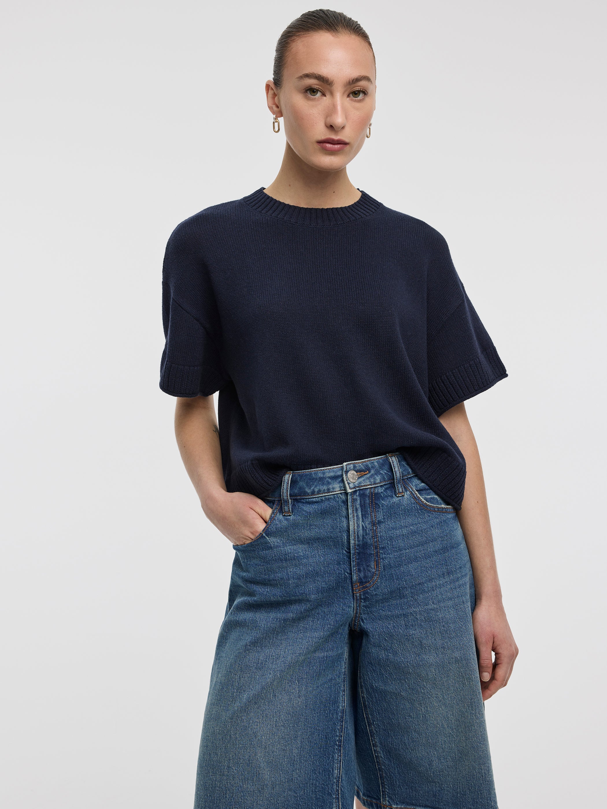 Short-Sleeve Crew-Neck Loose Sweater - Image 9