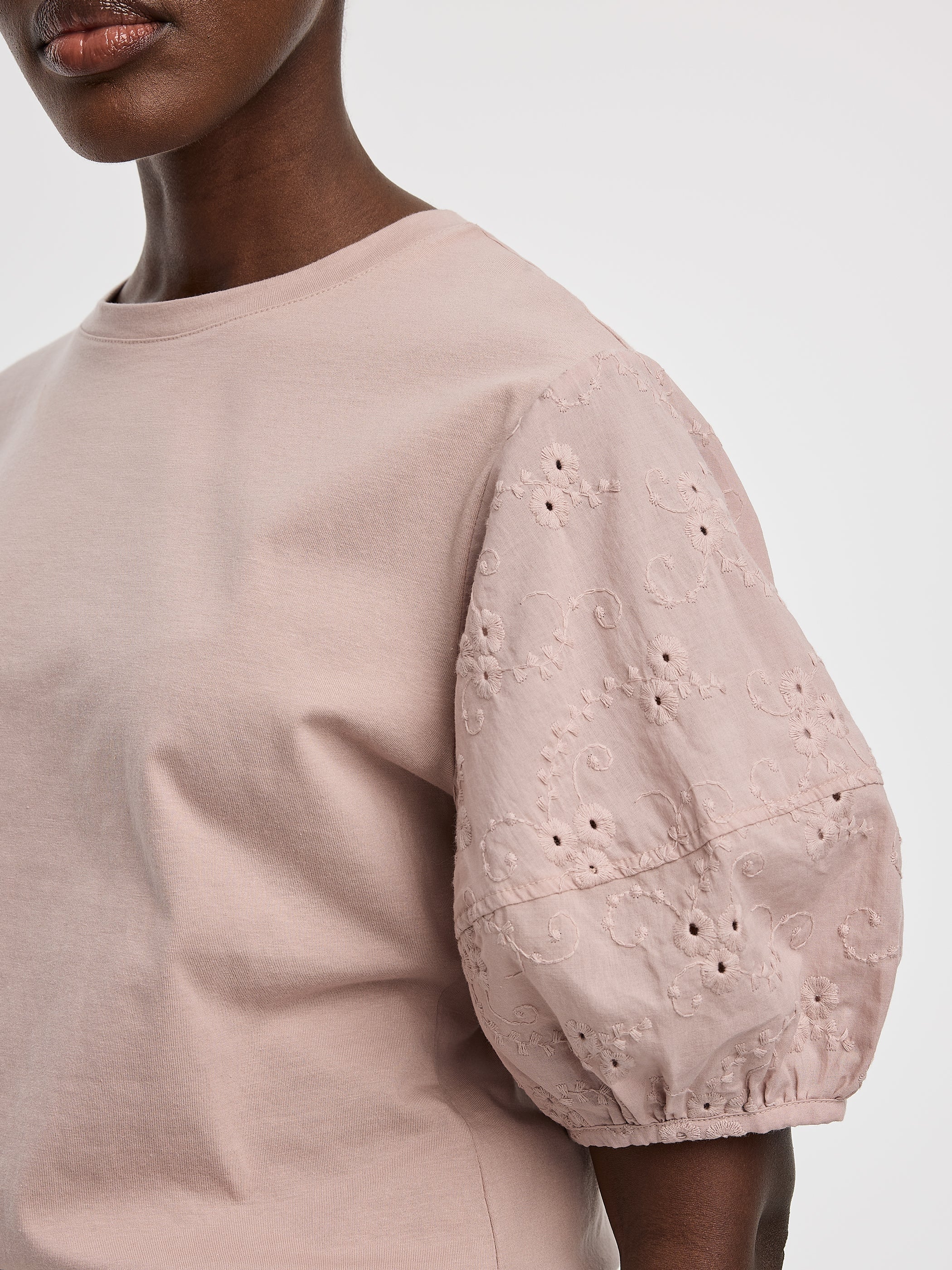 Crew-Neck Mix-Media Top with Short Puffy Sleeves - Image 11