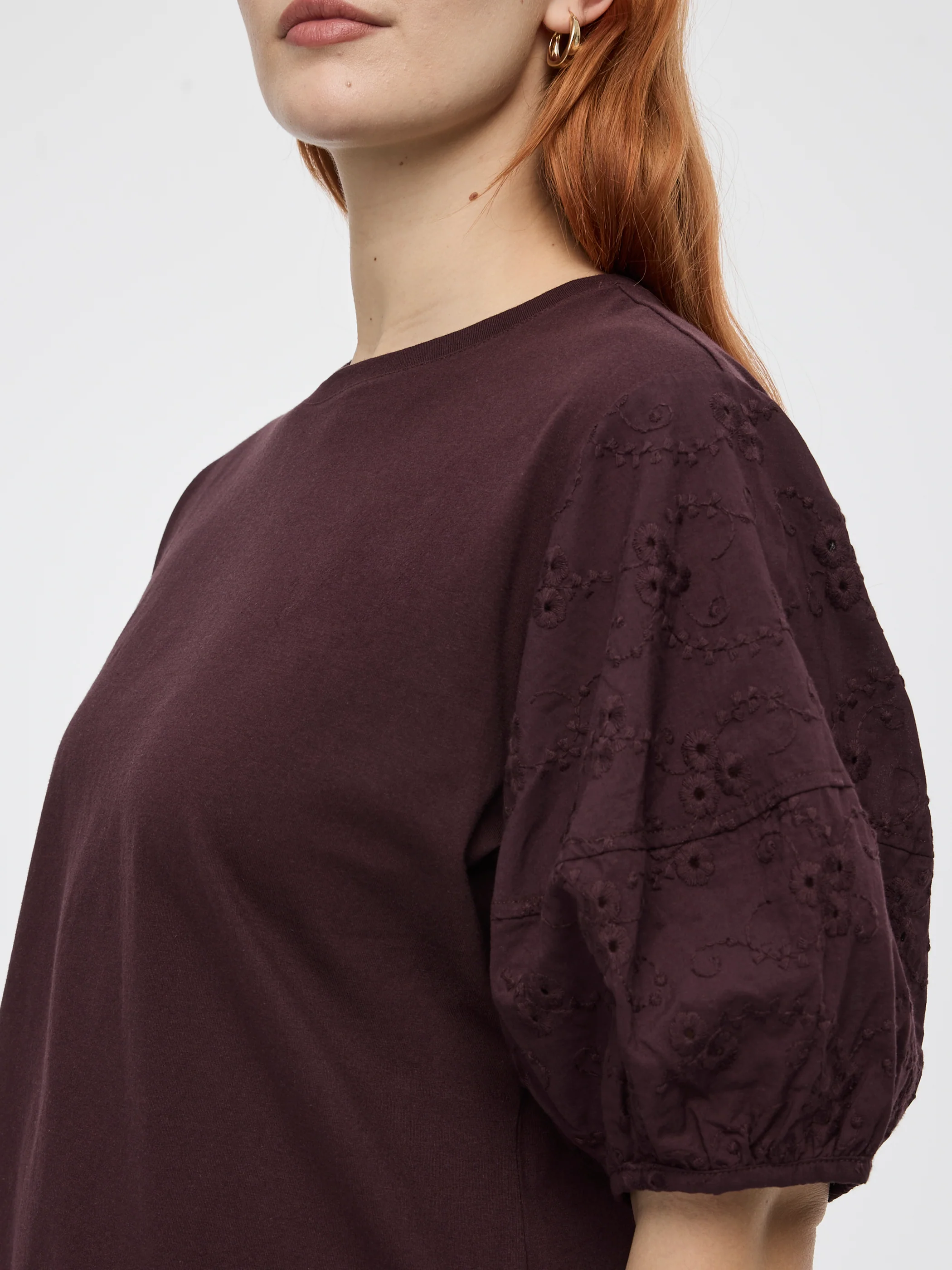 Crew-Neck Mix-Media Top with Short Puffy Sleeves - Image 7