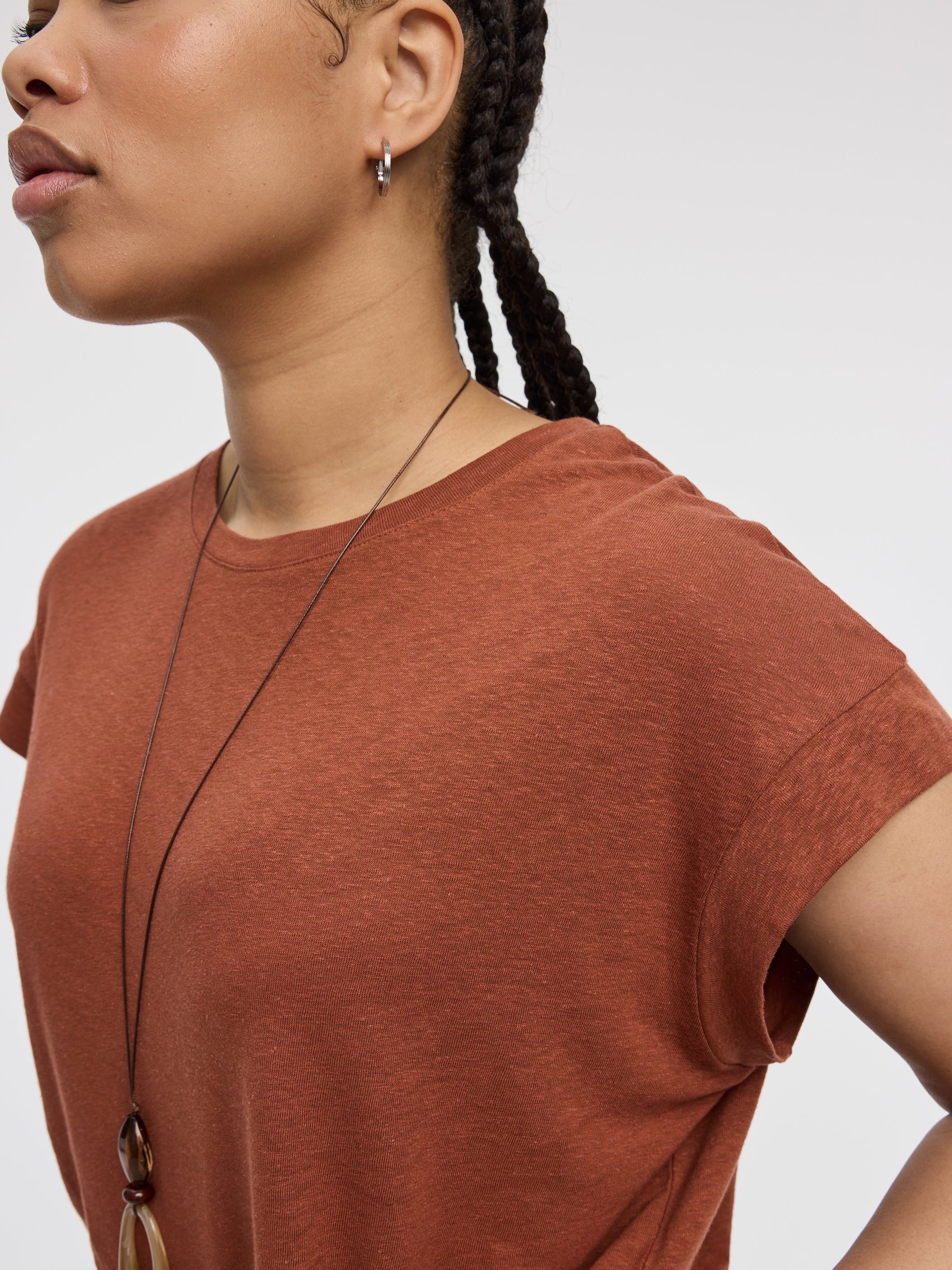 Linen-Blend Extended-Sleeve Crew-Neck Tee - Image 10