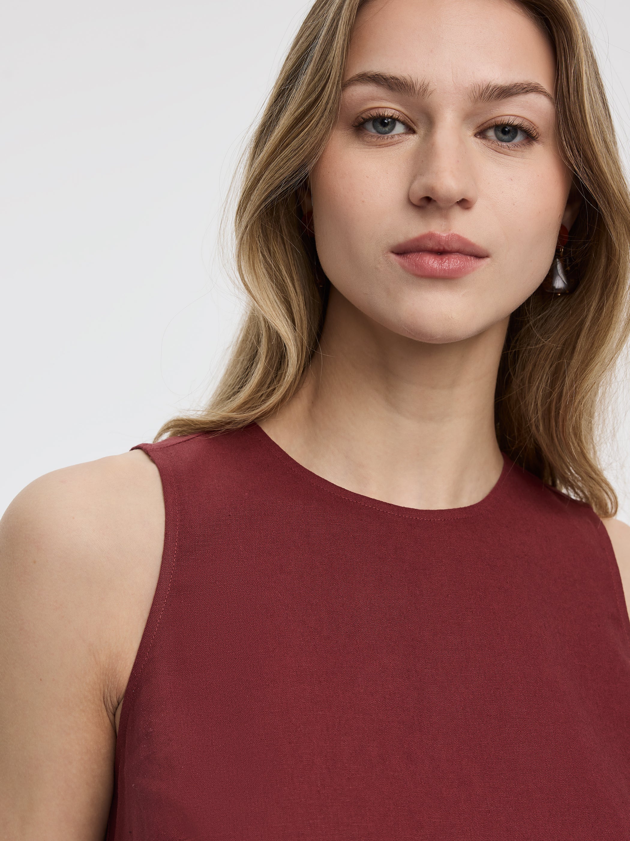 Sleeveless Crew-Neck Blouse - Image 6