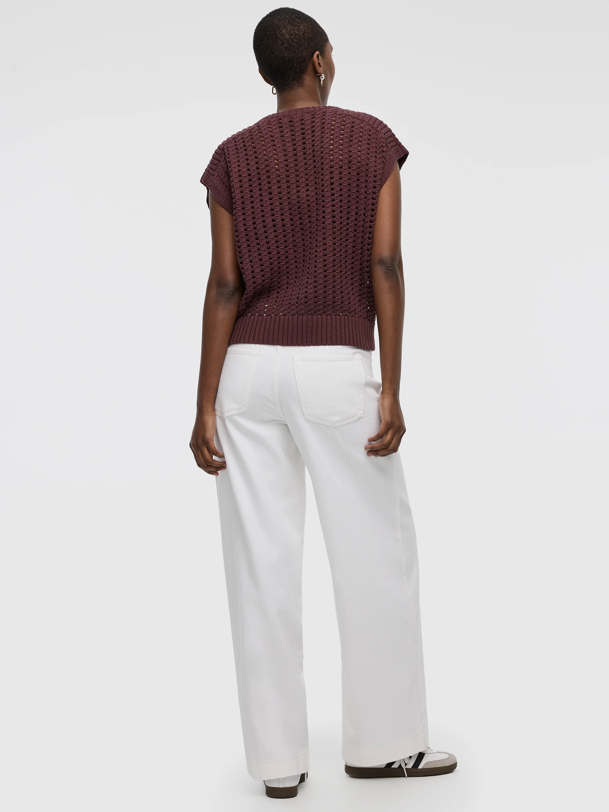 Extended-Sleeve Crew-Neck Sweater with Open Stitches - Image 15