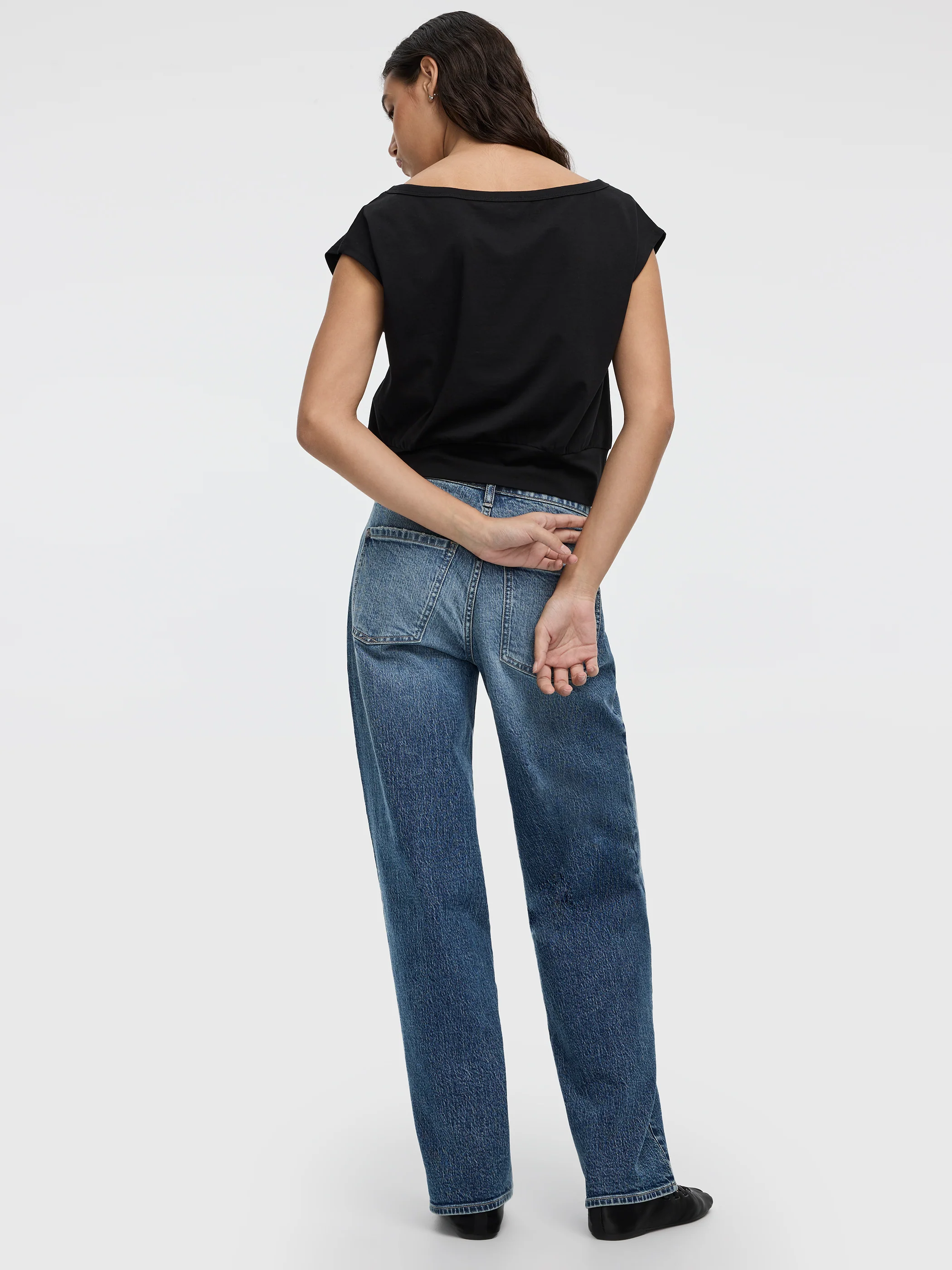 Short-Sleeve Off-the-Shoulder Top - Image 4