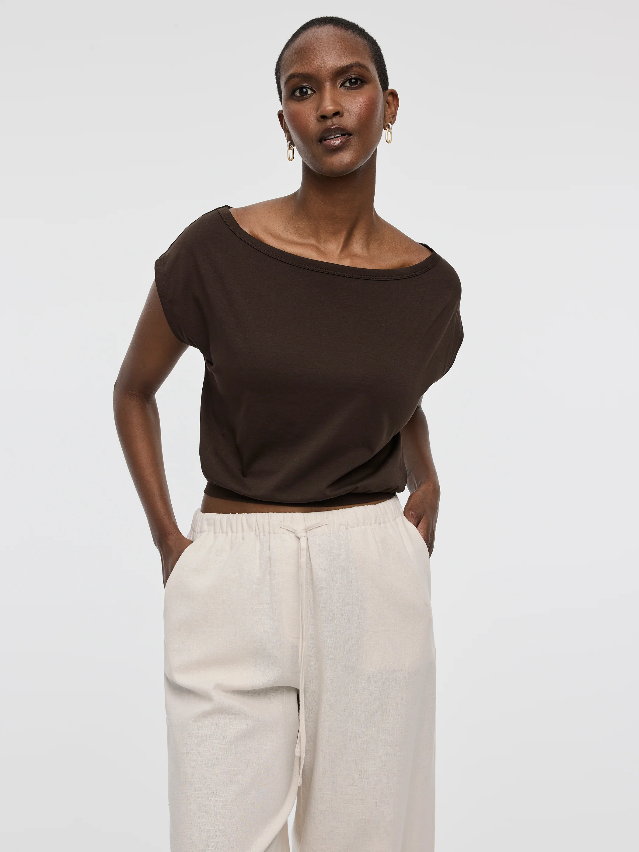 Short-Sleeve Off-the-Shoulder Top - Image 5