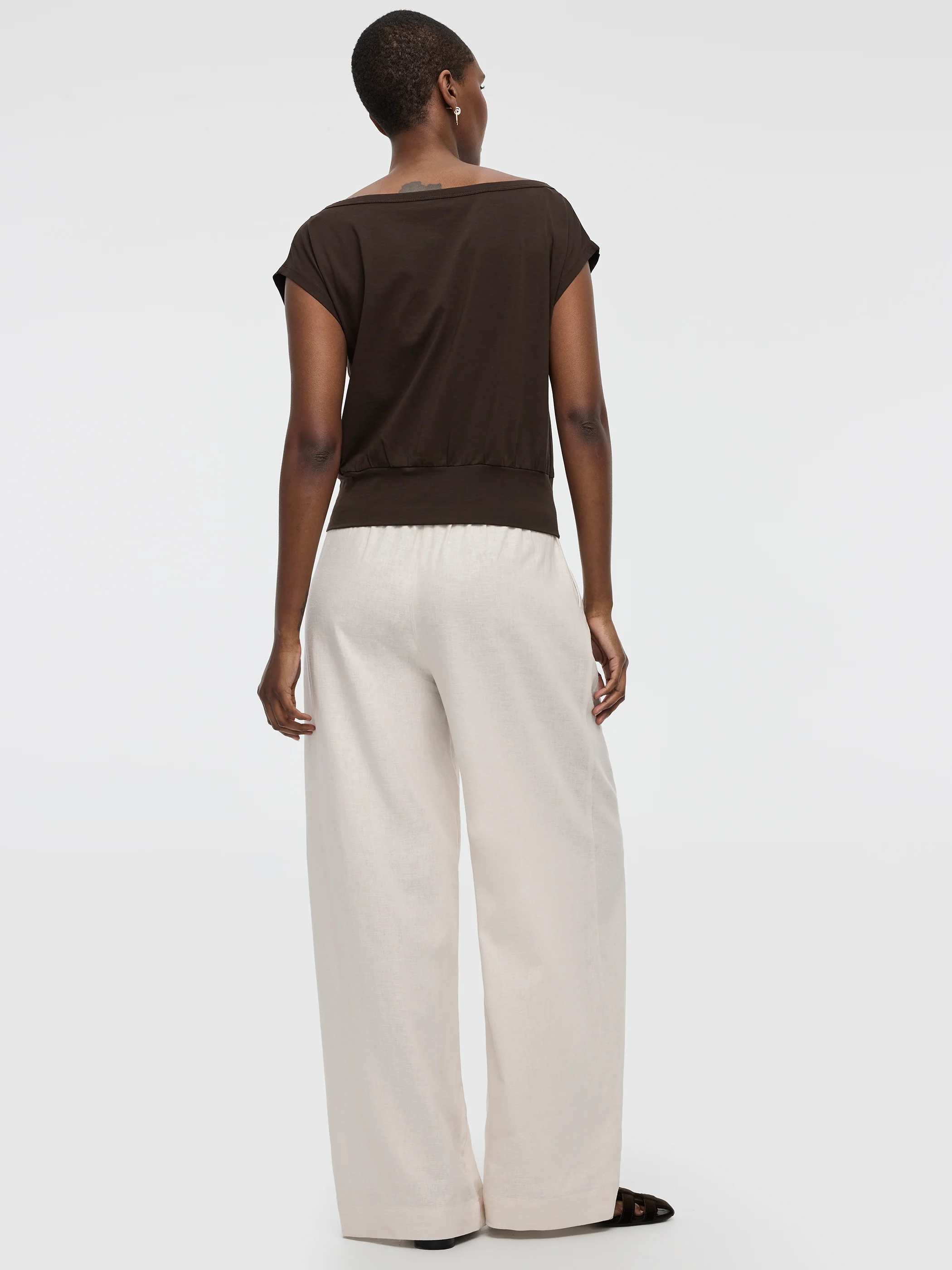 Short-Sleeve Off-the-Shoulder Top - Image 7