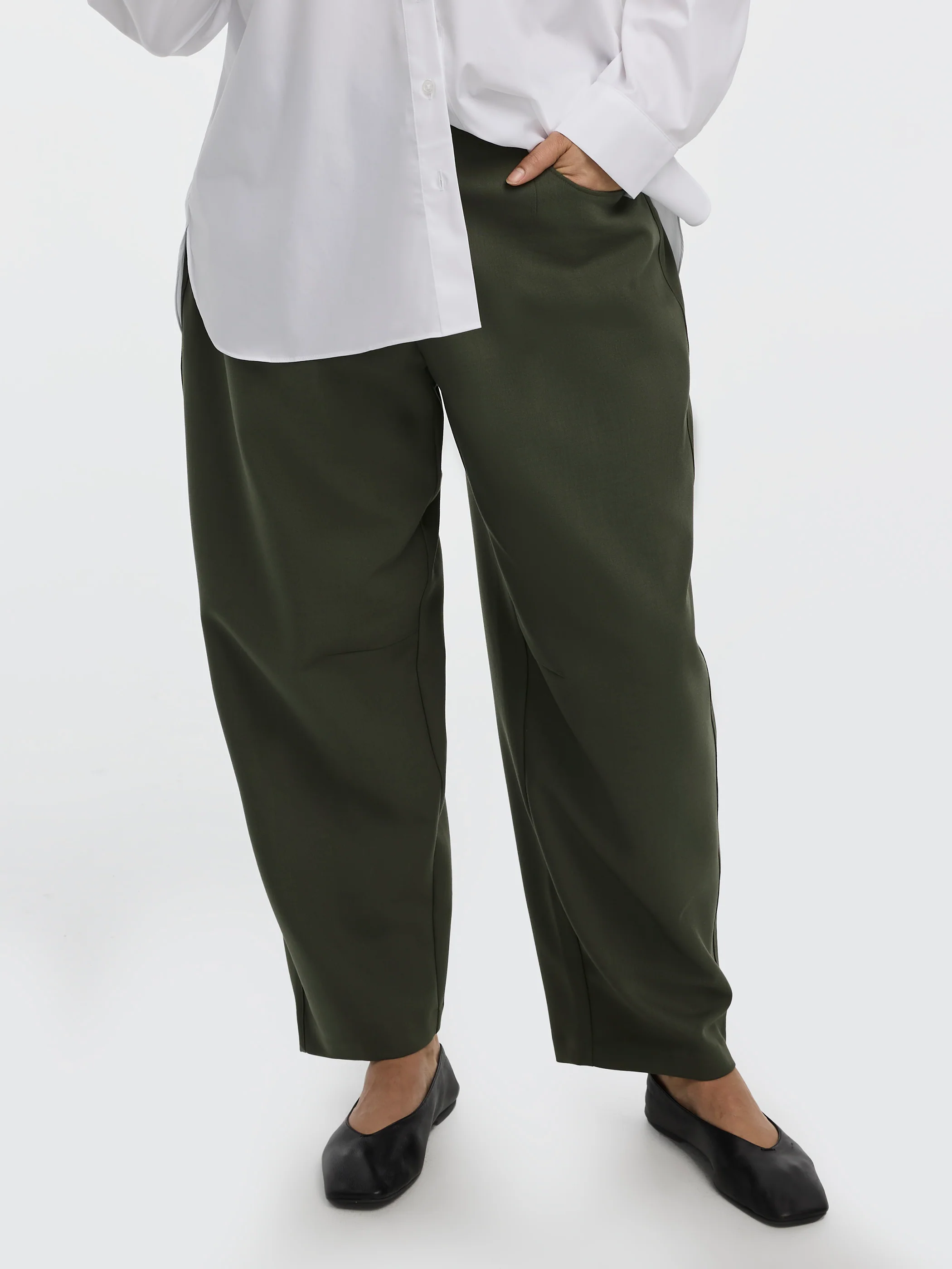 Mid-Rise Barrel Pants - Curvy Fit - Image 8