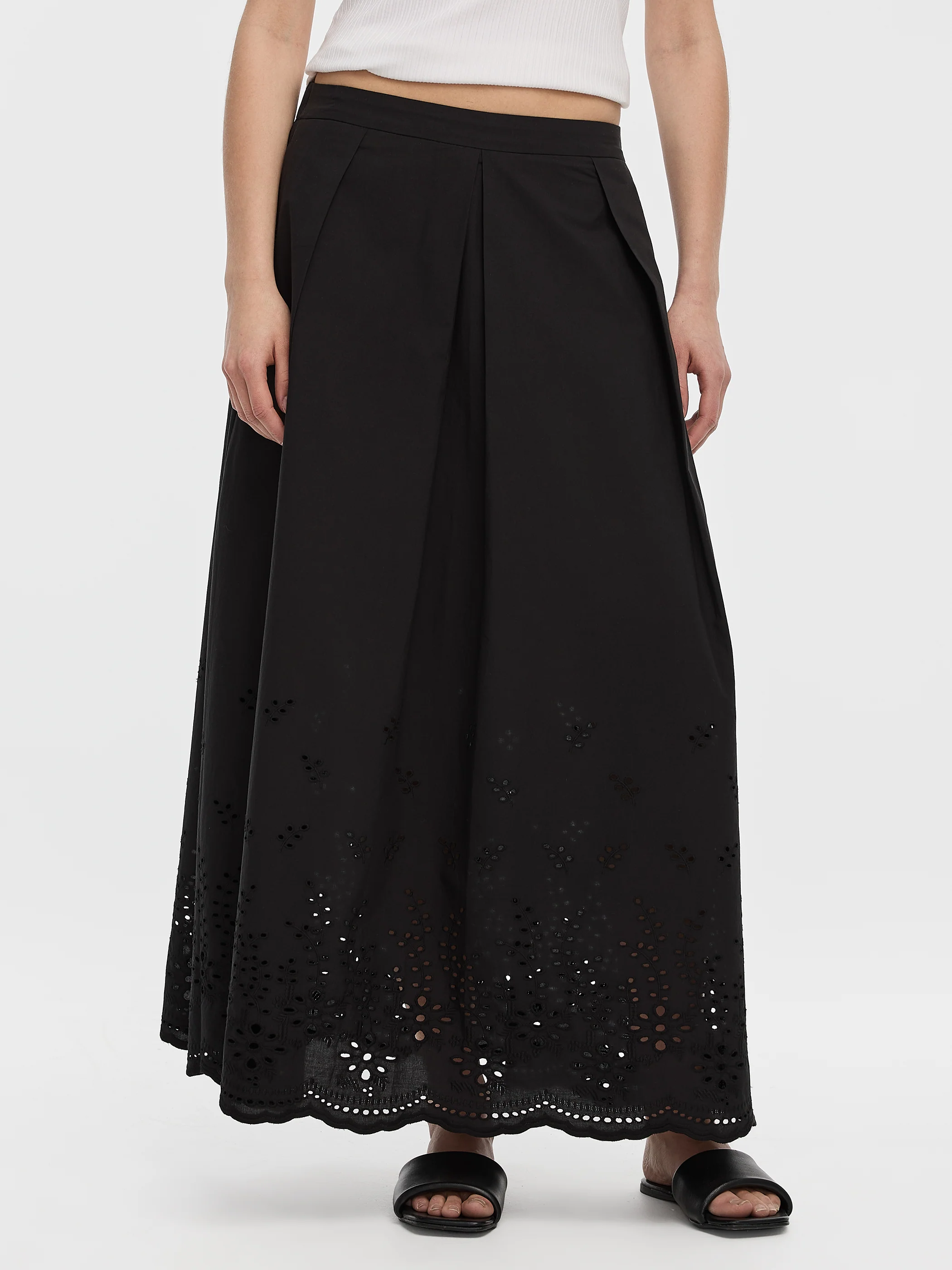 Pleated Midi Skirt with Embroidered Details - Image 2