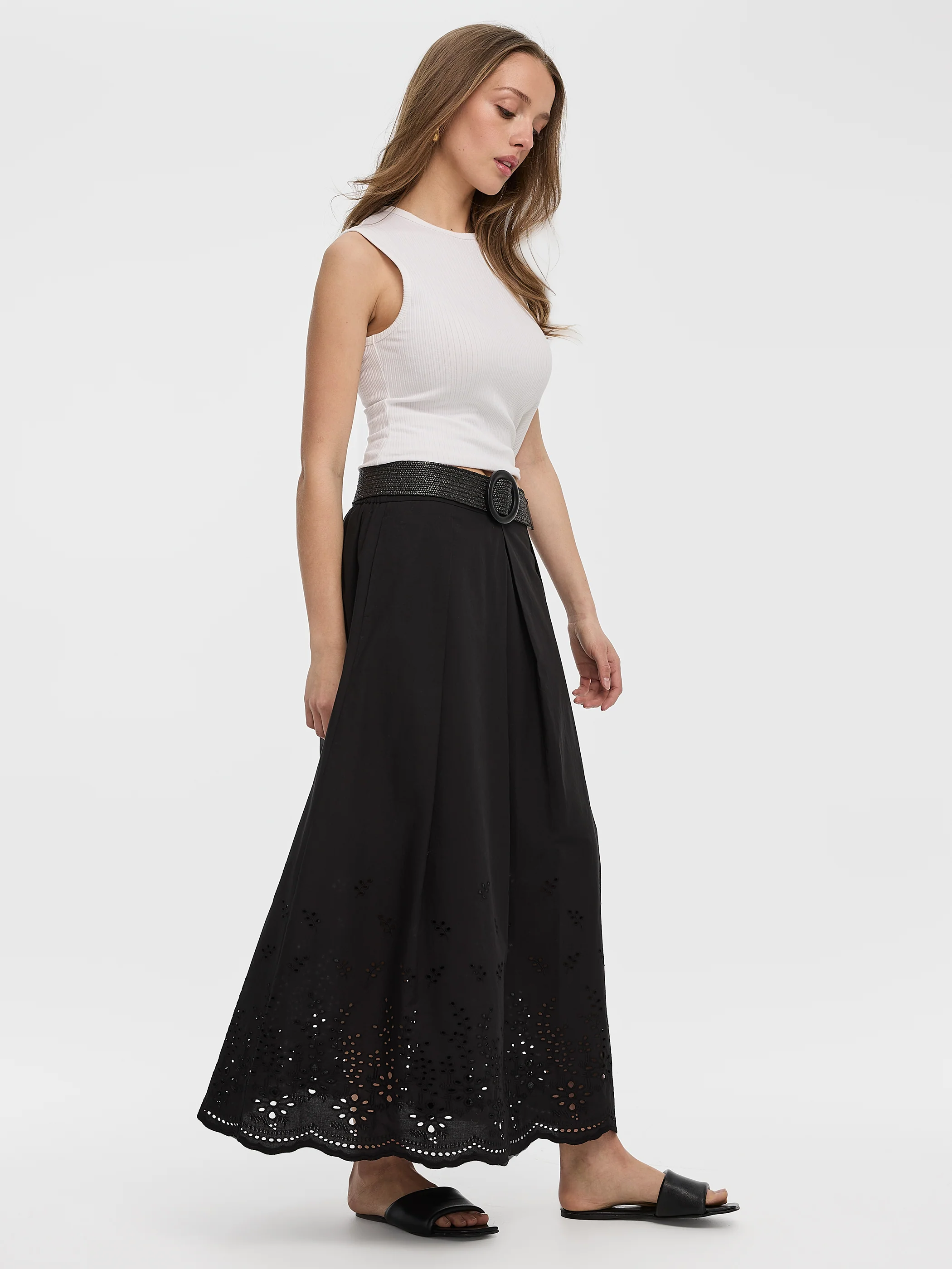 Pleated Midi Skirt with Embroidered Details - Image 5