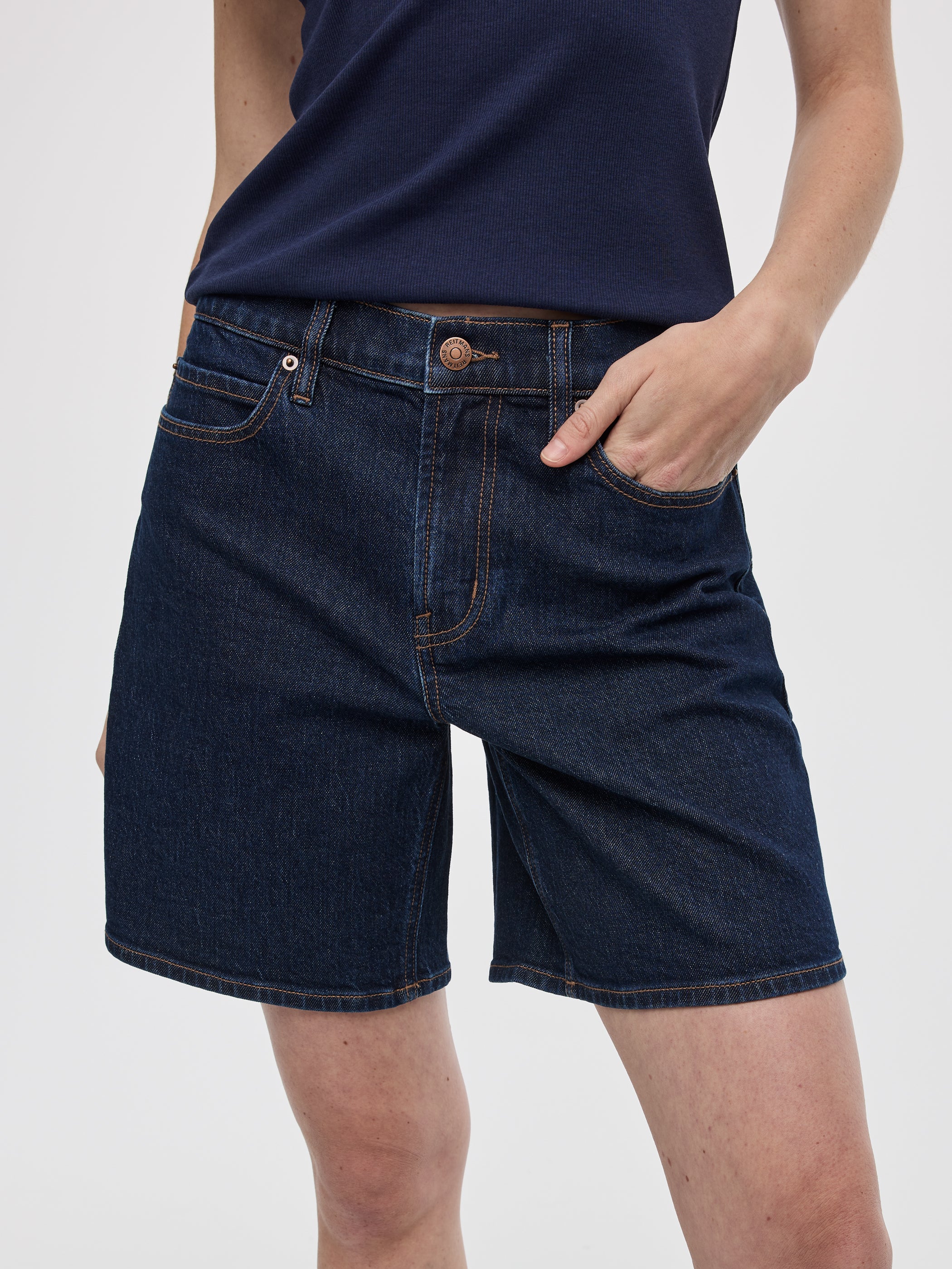 Mid-Rise Baggy Shorts - Image 11