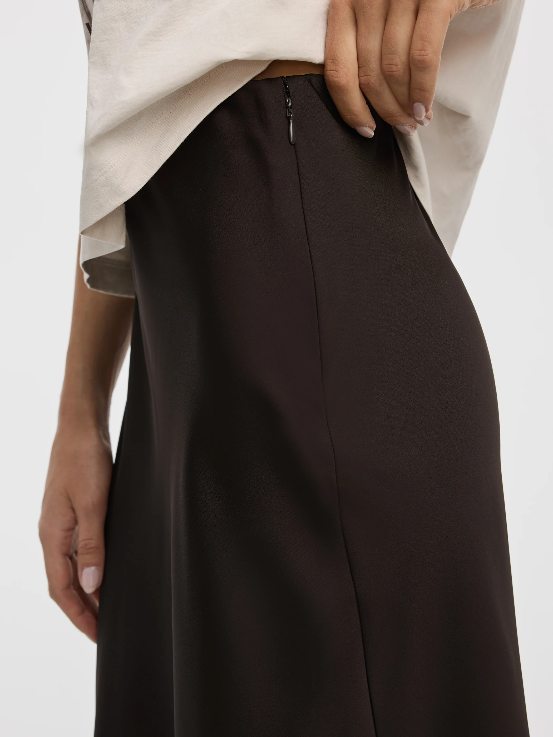 Satin A-Line Midi Skirt with Lace Trim - Image 8