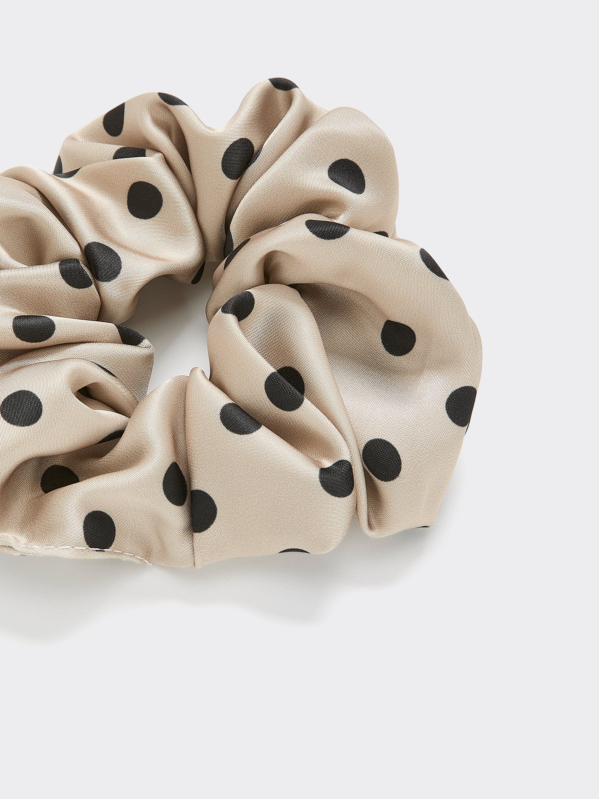 Dotted Scrunchie - Image 6