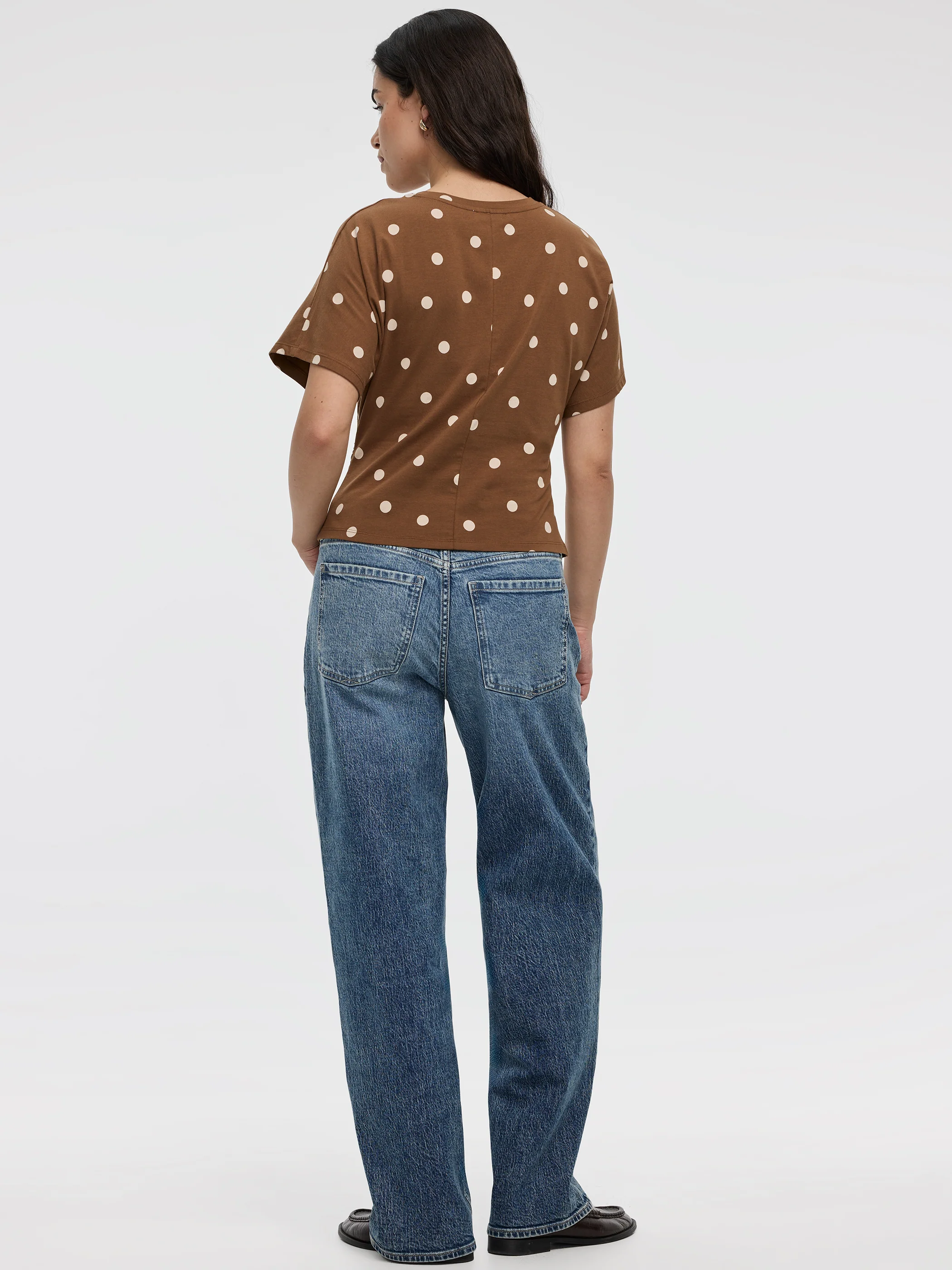 Short-Sleeve Crew-Neck Tee with Shirred Sides - Image 11