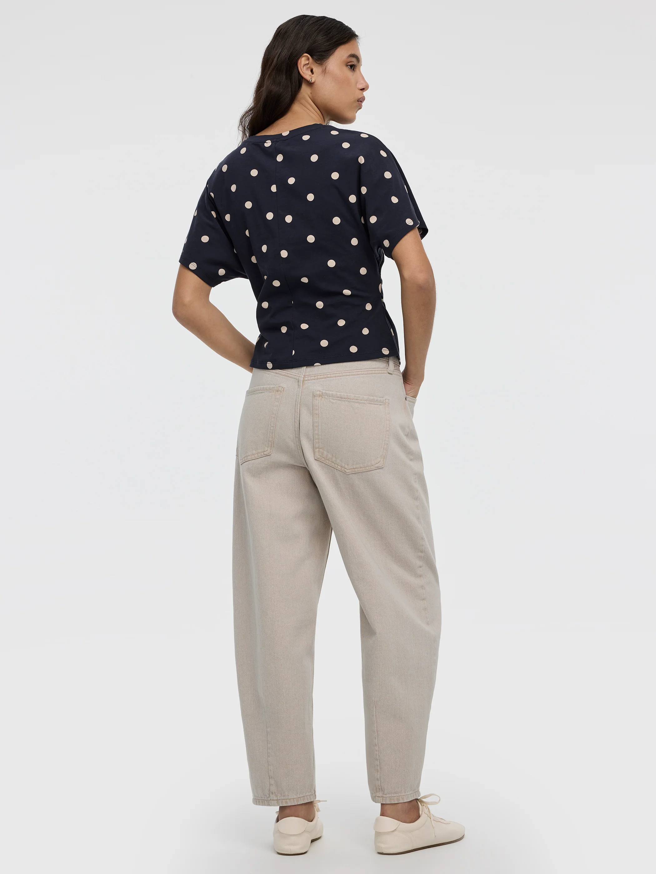 Short-Sleeve Crew-Neck Tee with Shirred Sides - Image 15