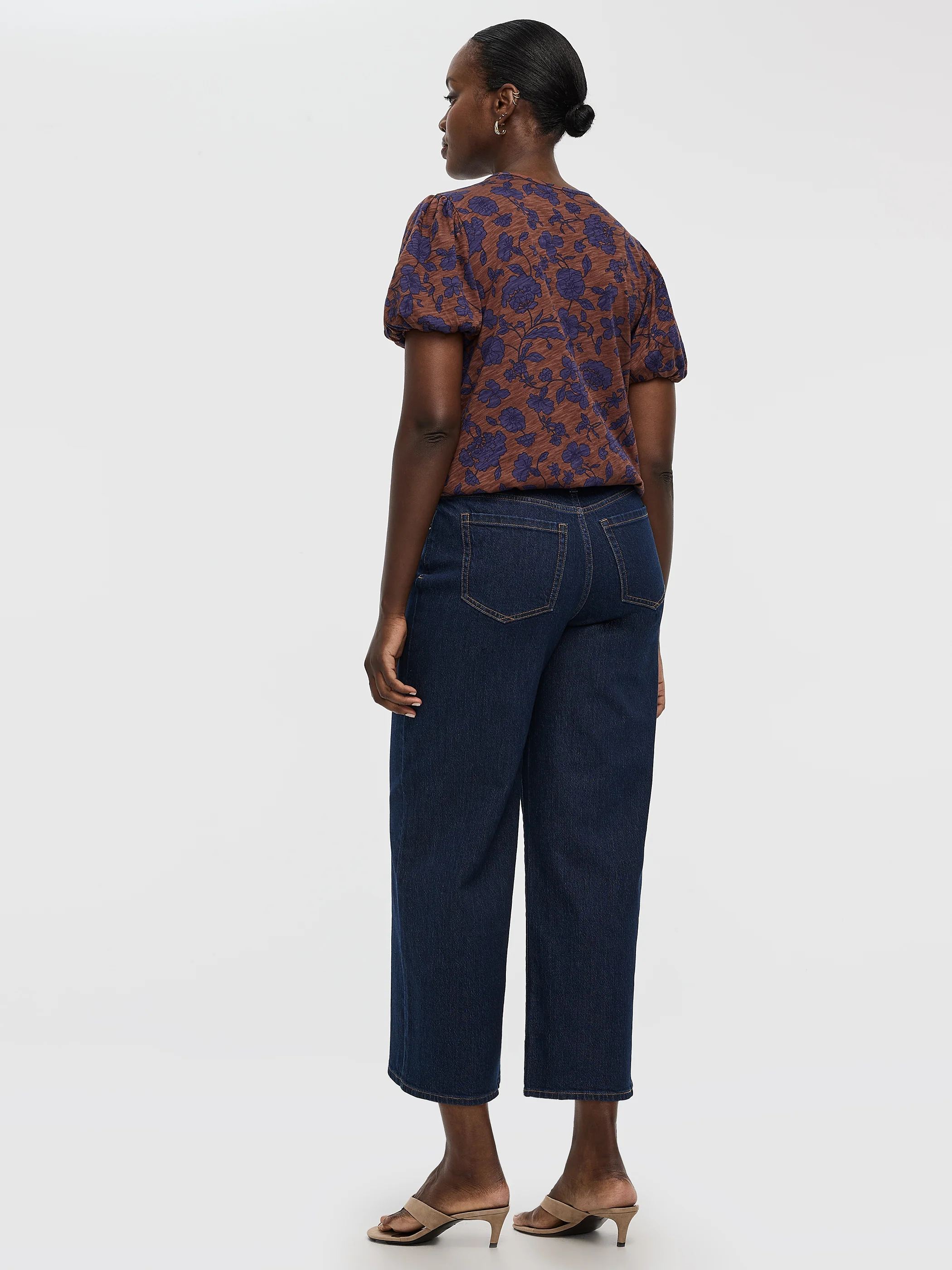 Short-Balloon-Sleeve Crew-Neck Top - Image 11
