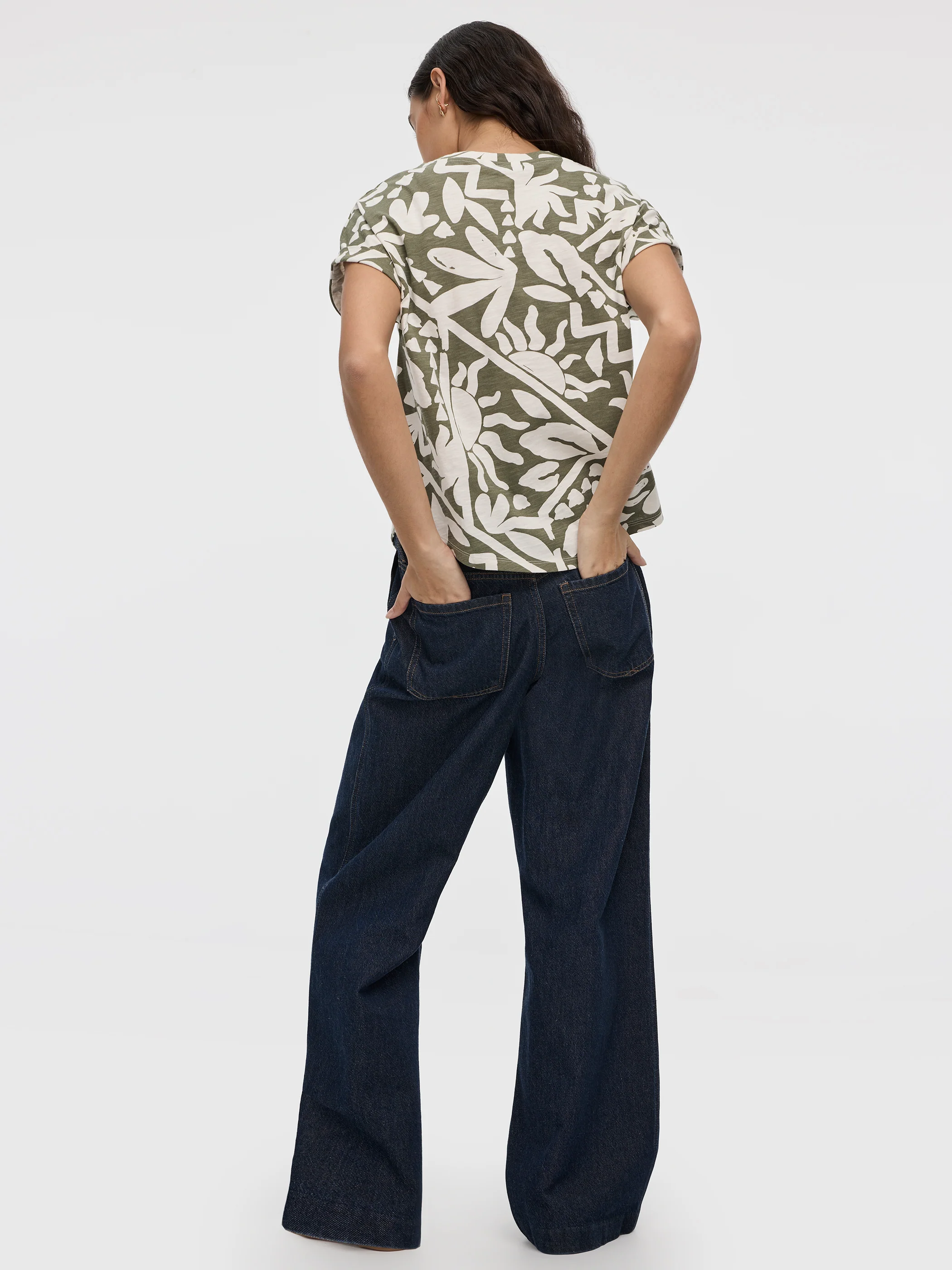 Short-Sleeve Crew-Neck T-Shirt - Image 11