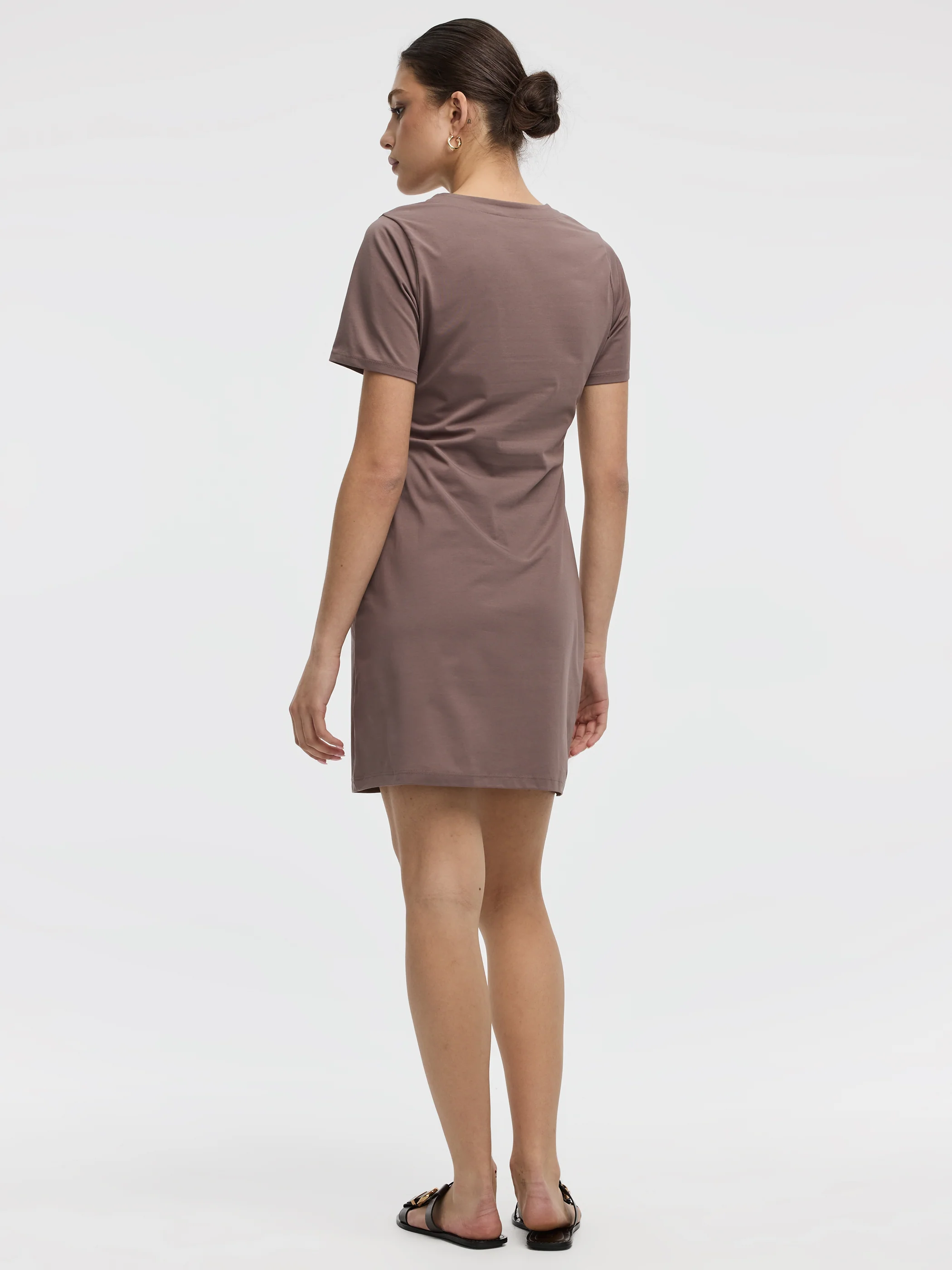 Short-Sleeve Fitted Dress with Knot Detail - Image 11