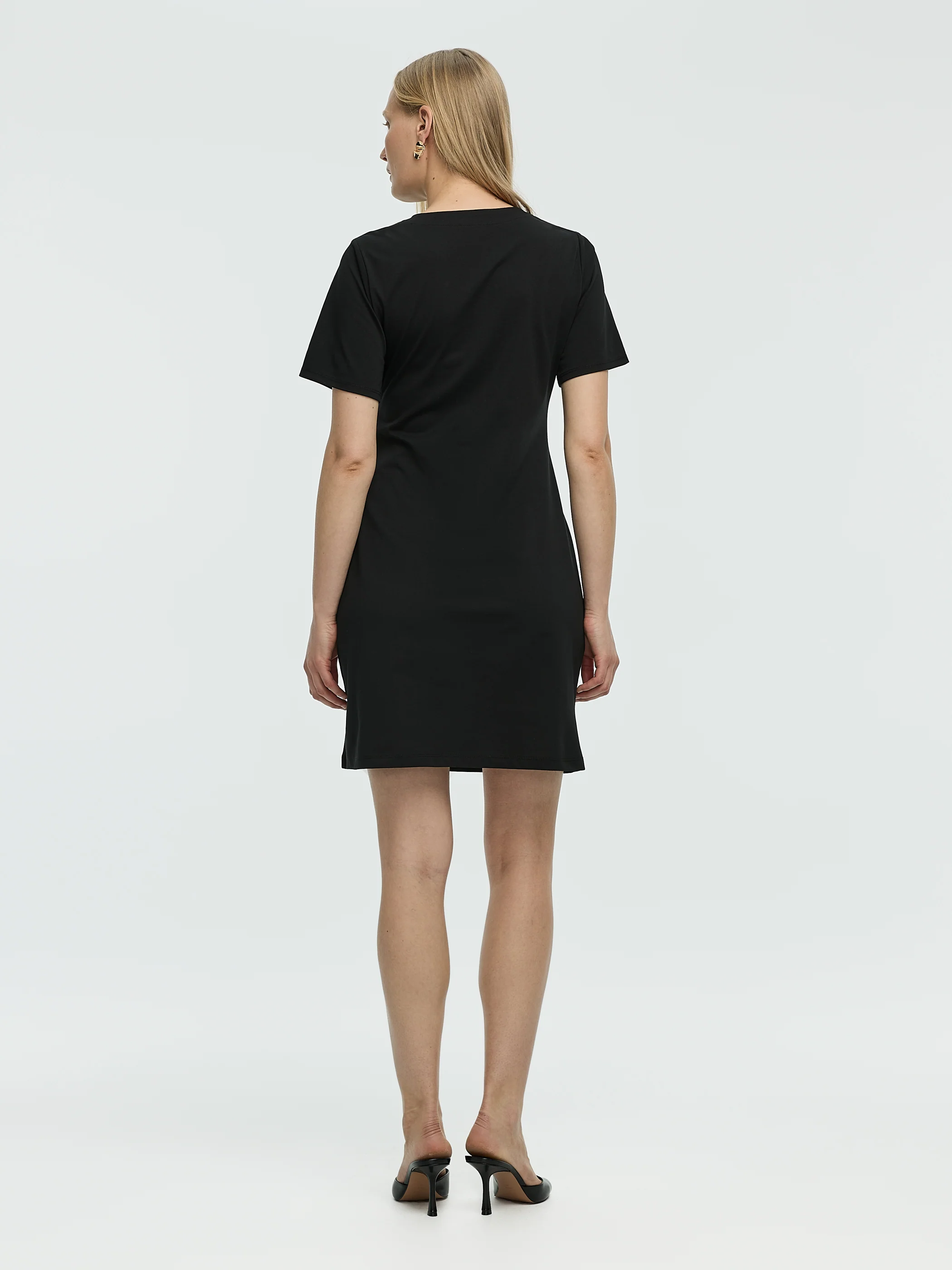 Short-Sleeve Fitted Dress with Knot Detail - Image 3