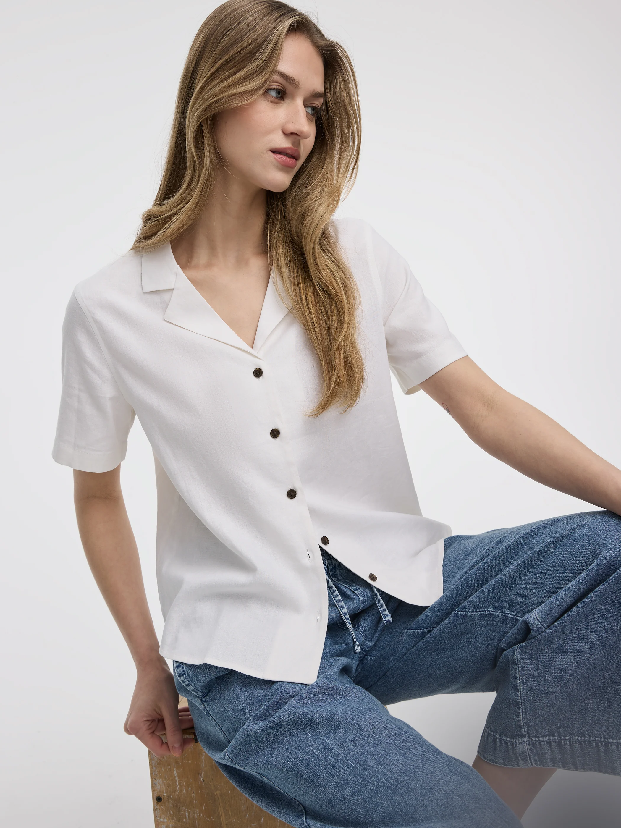 Short-Sleeve Shirt with Pyjama Collar - Image 4