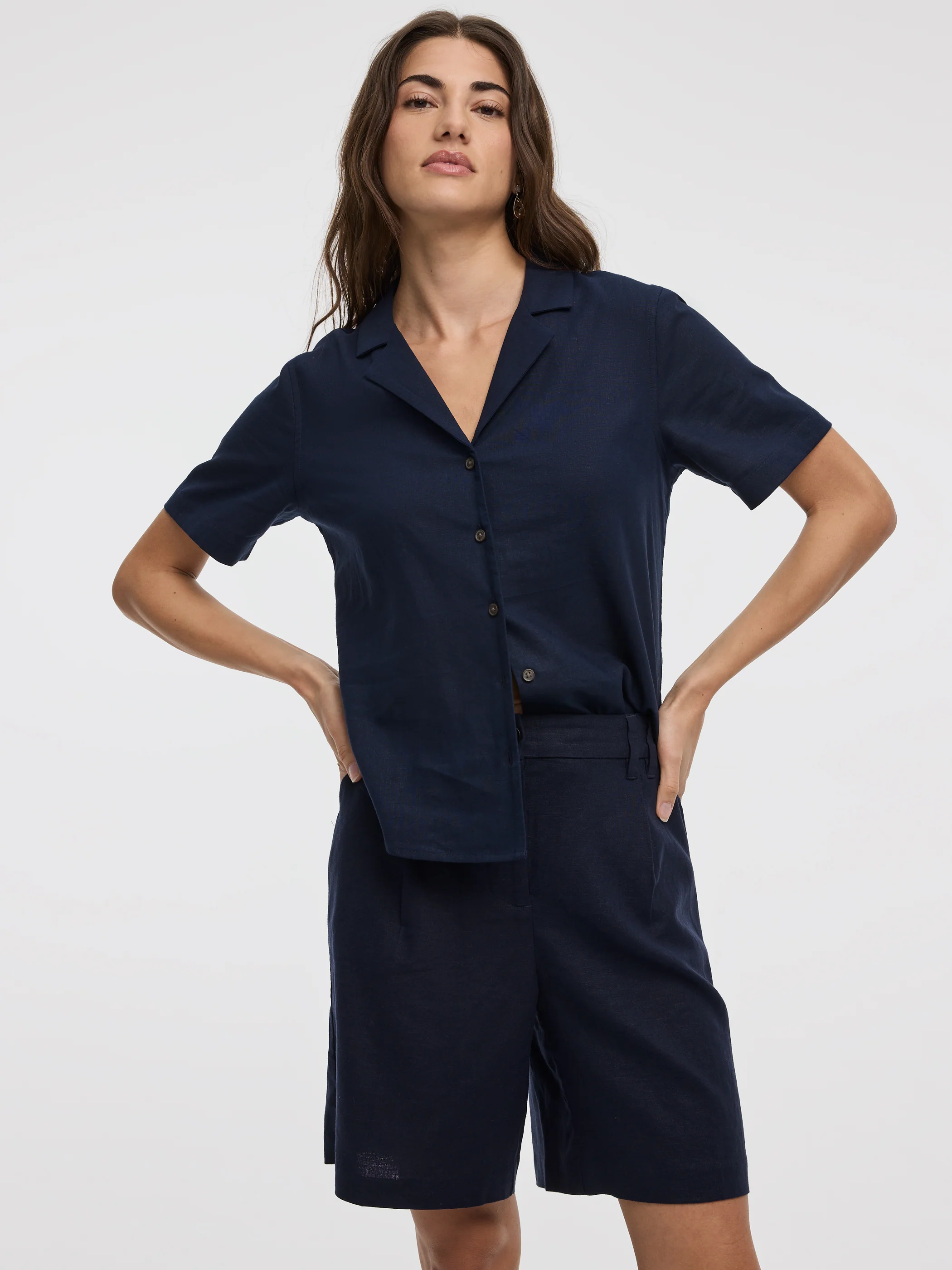 Short-Sleeve Shirt with Pyjama Collar - Image 5