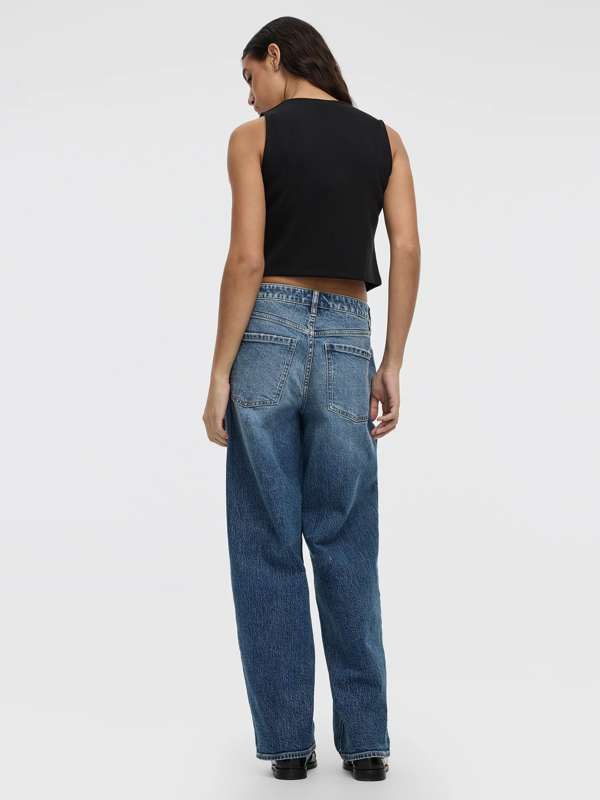 Sleeveless Crew-Neck Vest - Image 3