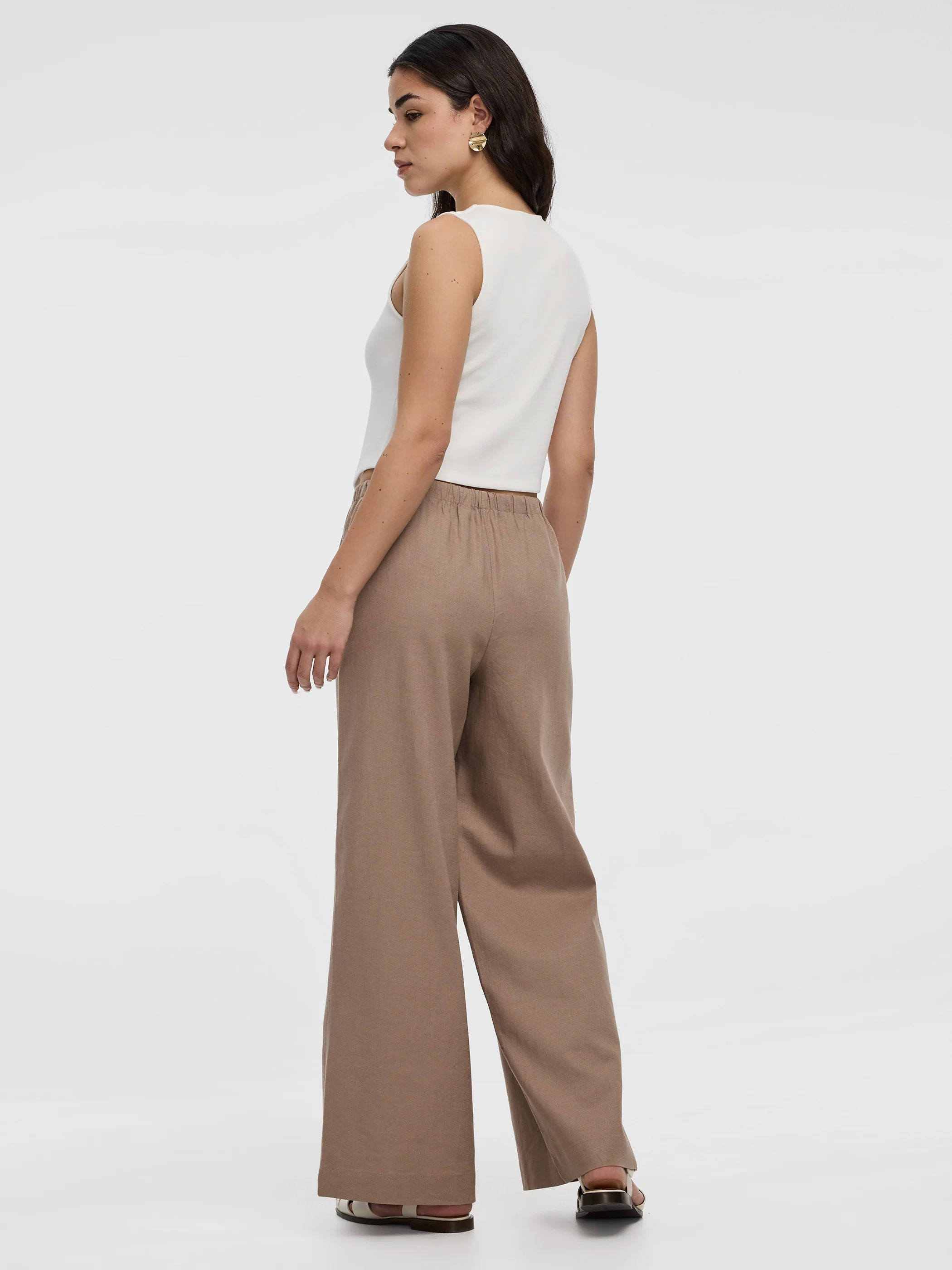 Sleeveless Crew-Neck Vest - Image 7