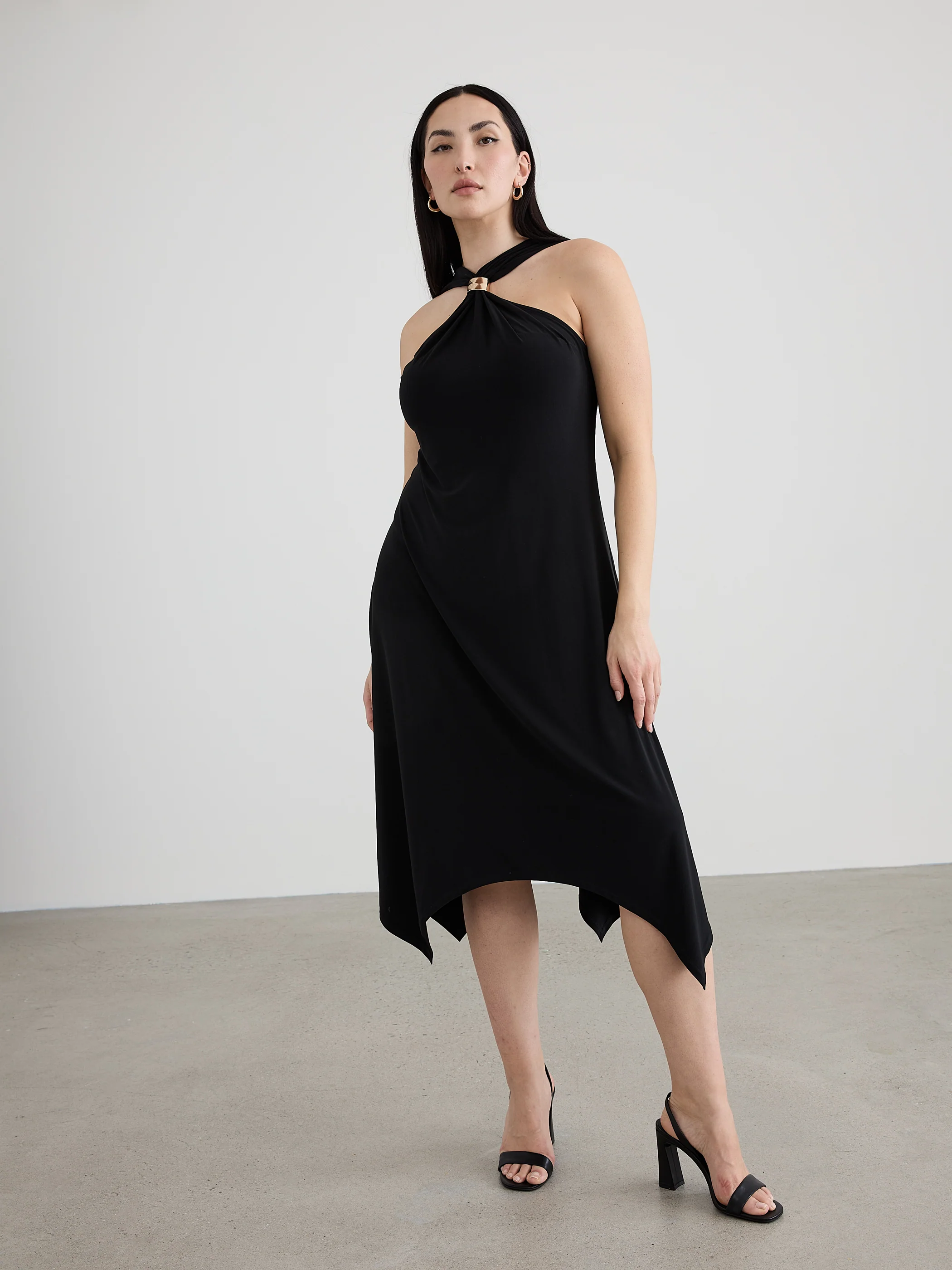 Sleeveless Halter Dress with Handkerchief Hem - Image 4