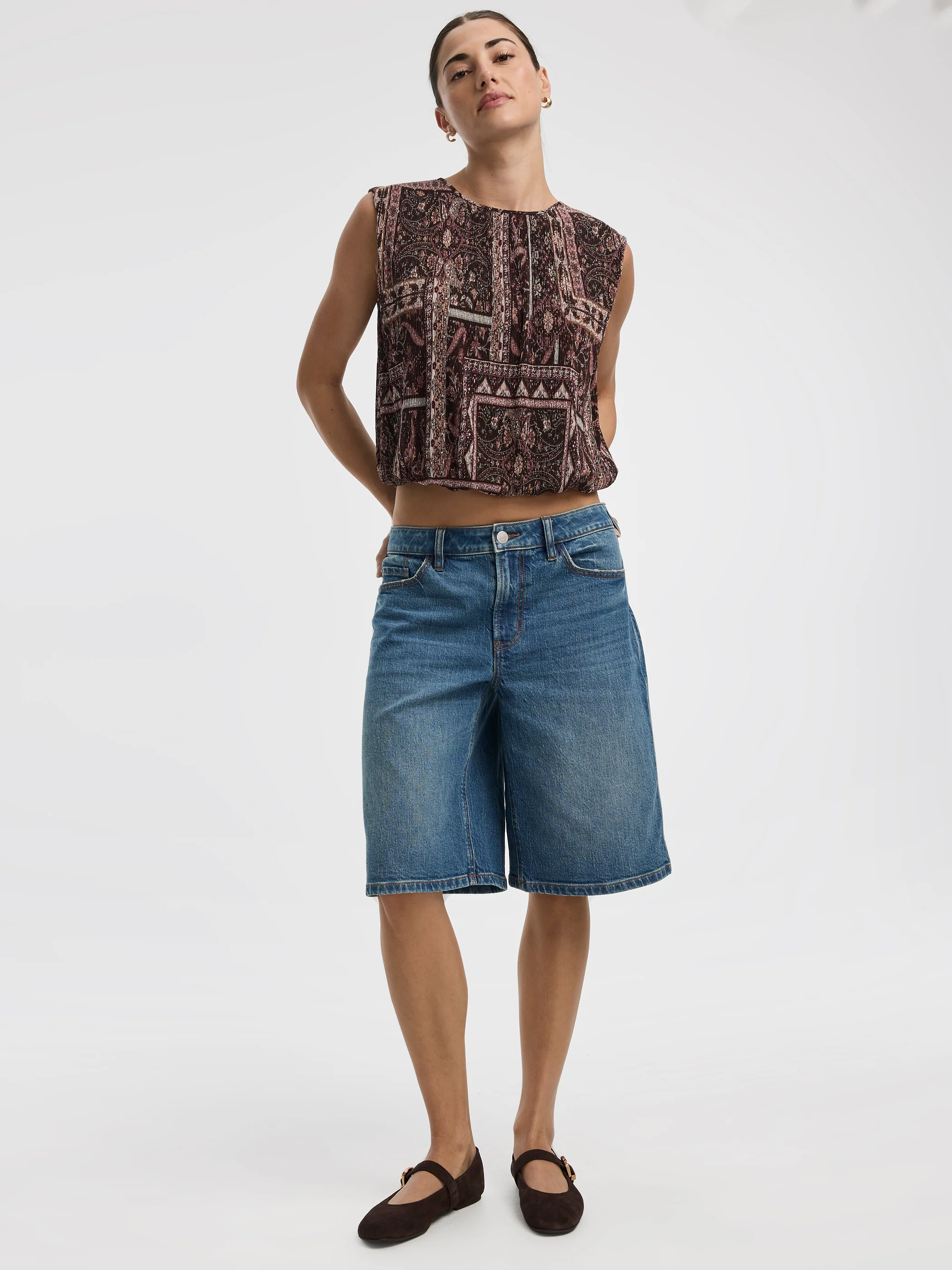 Crew-Neck Tank with Bubble Hem - Image 8