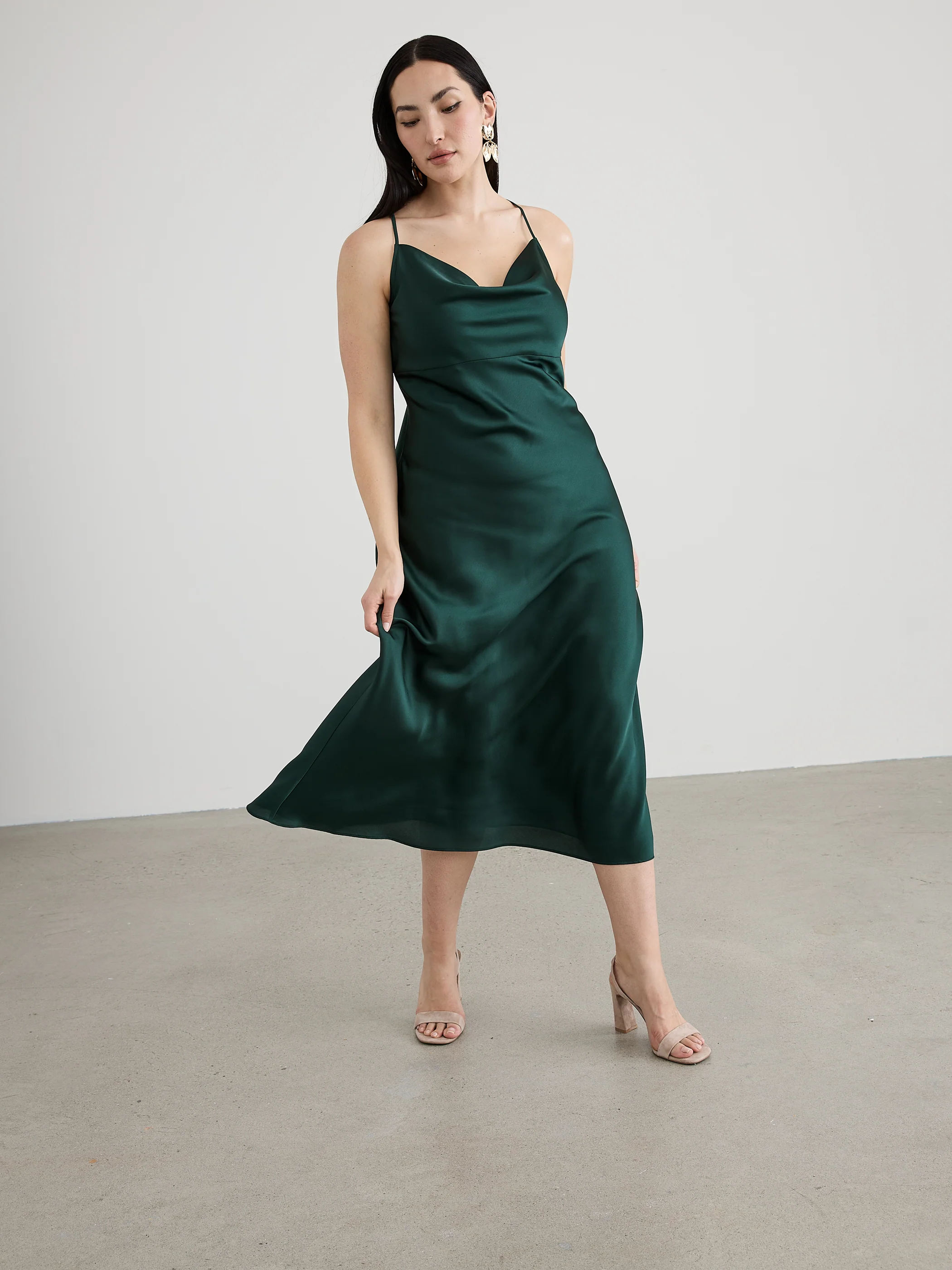 Sleeveless Maxi Dress with Cowl Neckline - Image 5
