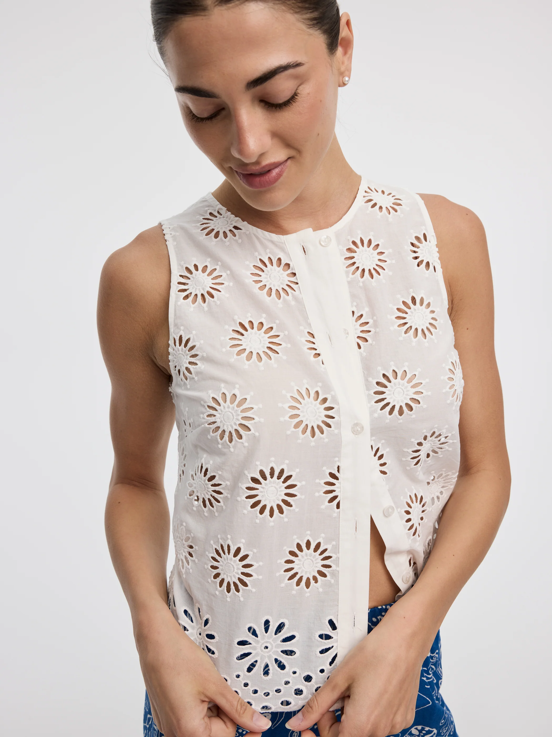 Crew-Neck Buttoned Tank with Eyelets - Image 2