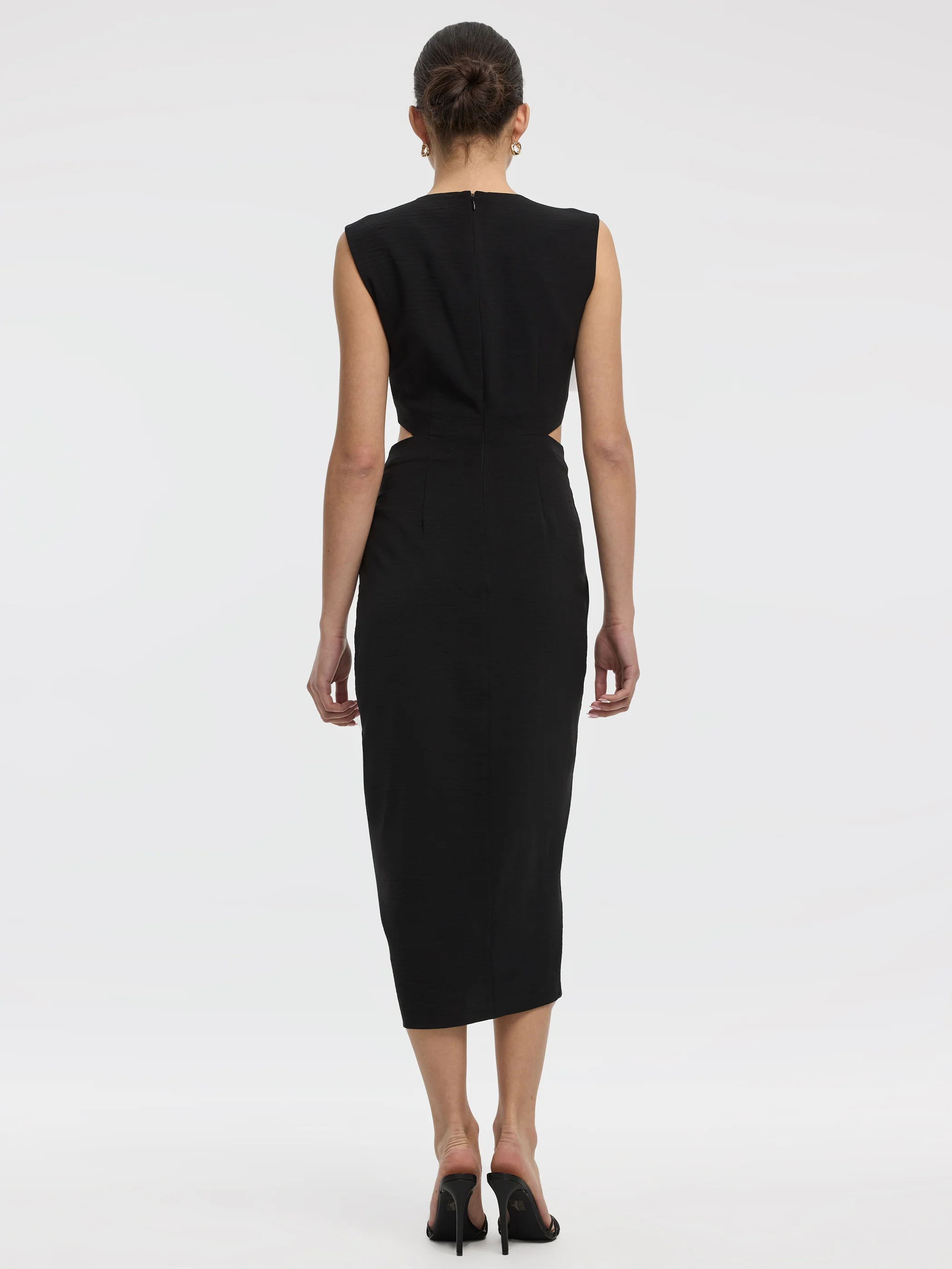 Sleeveless Fitted Maxi Dress with Cut-Out Details - Image 3