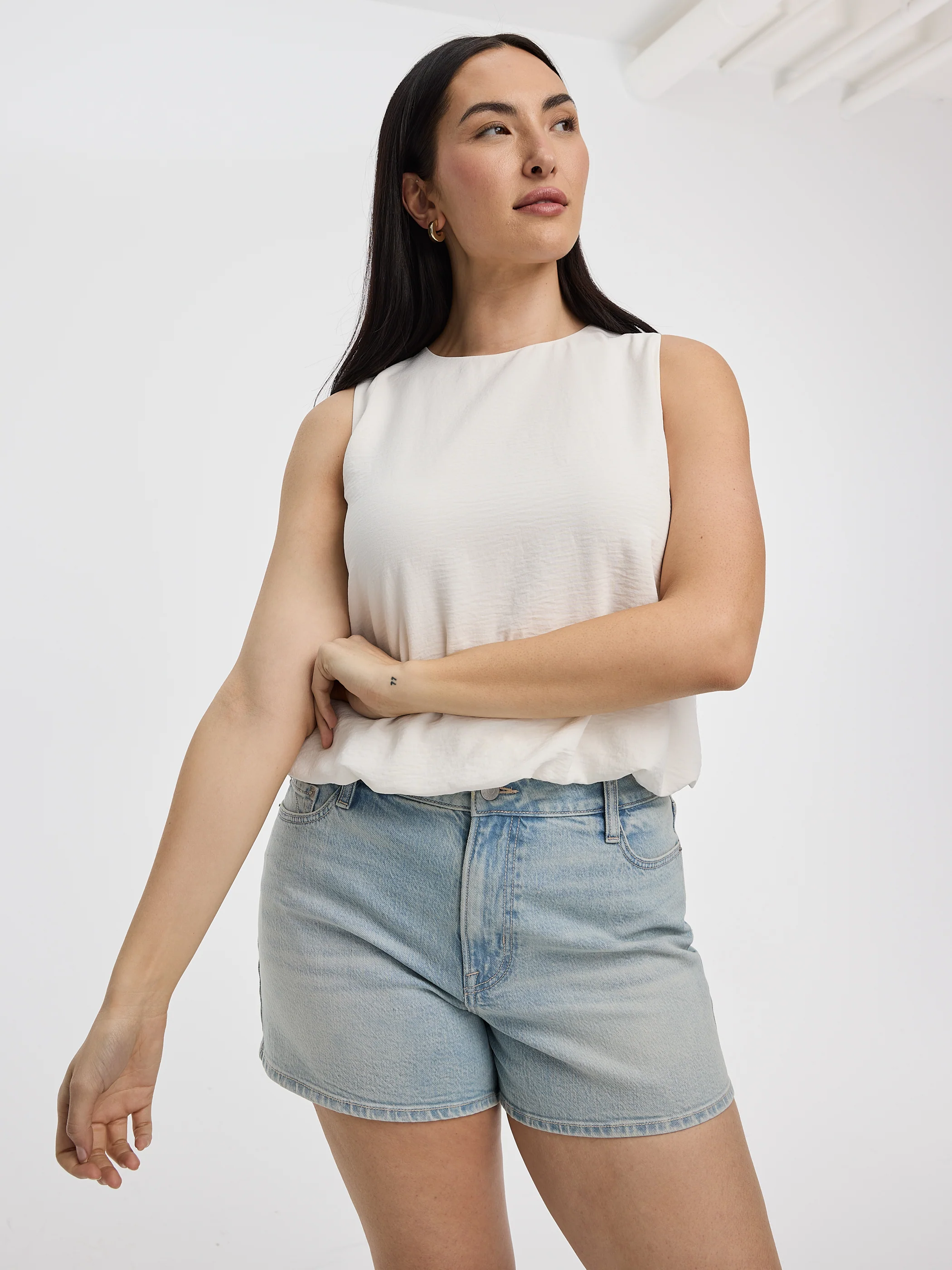 Crew-Neck Tank with Bubble Hem - Image 4