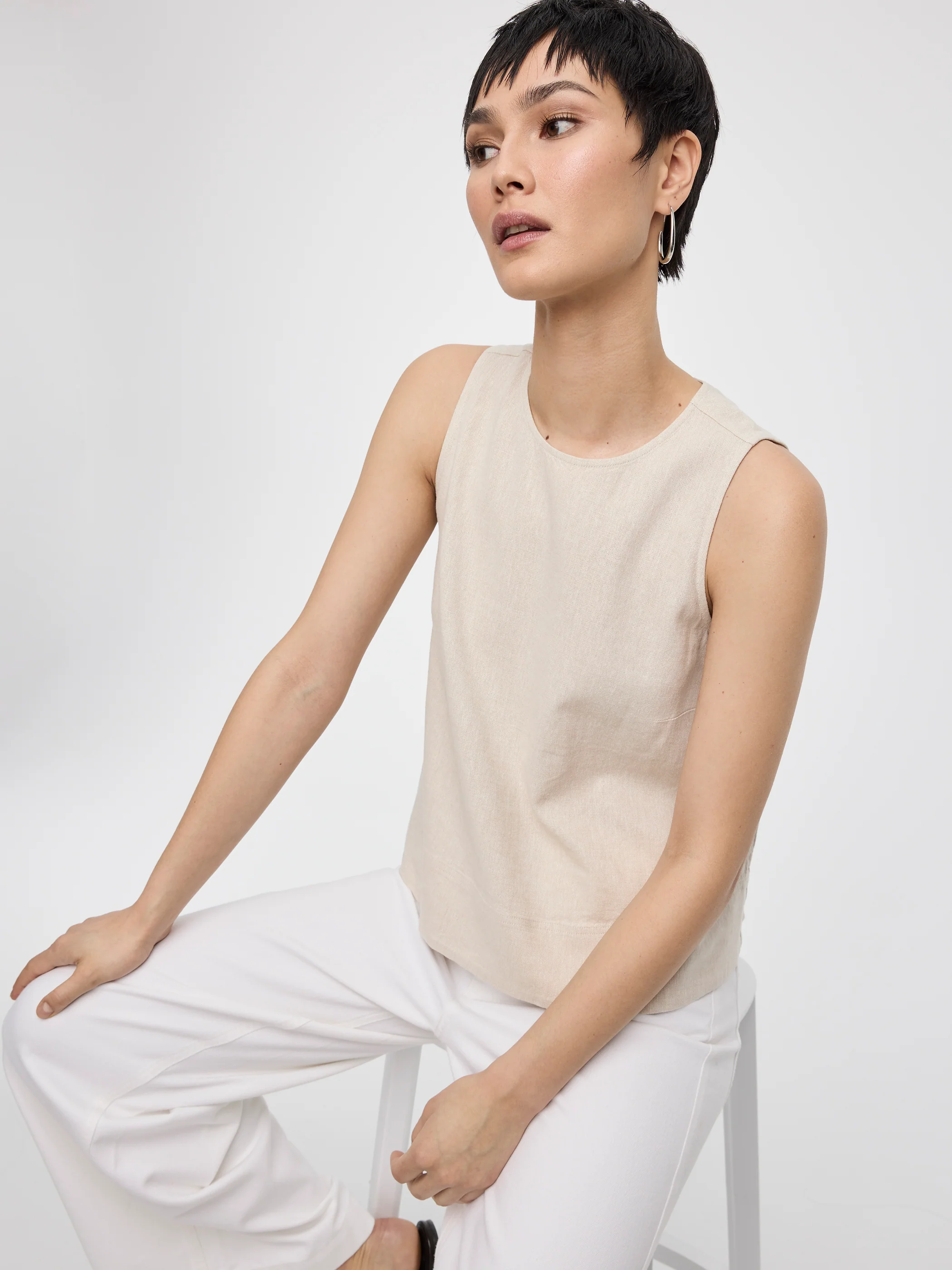 Sleeveless Crew-Neck Blouse - Image 4