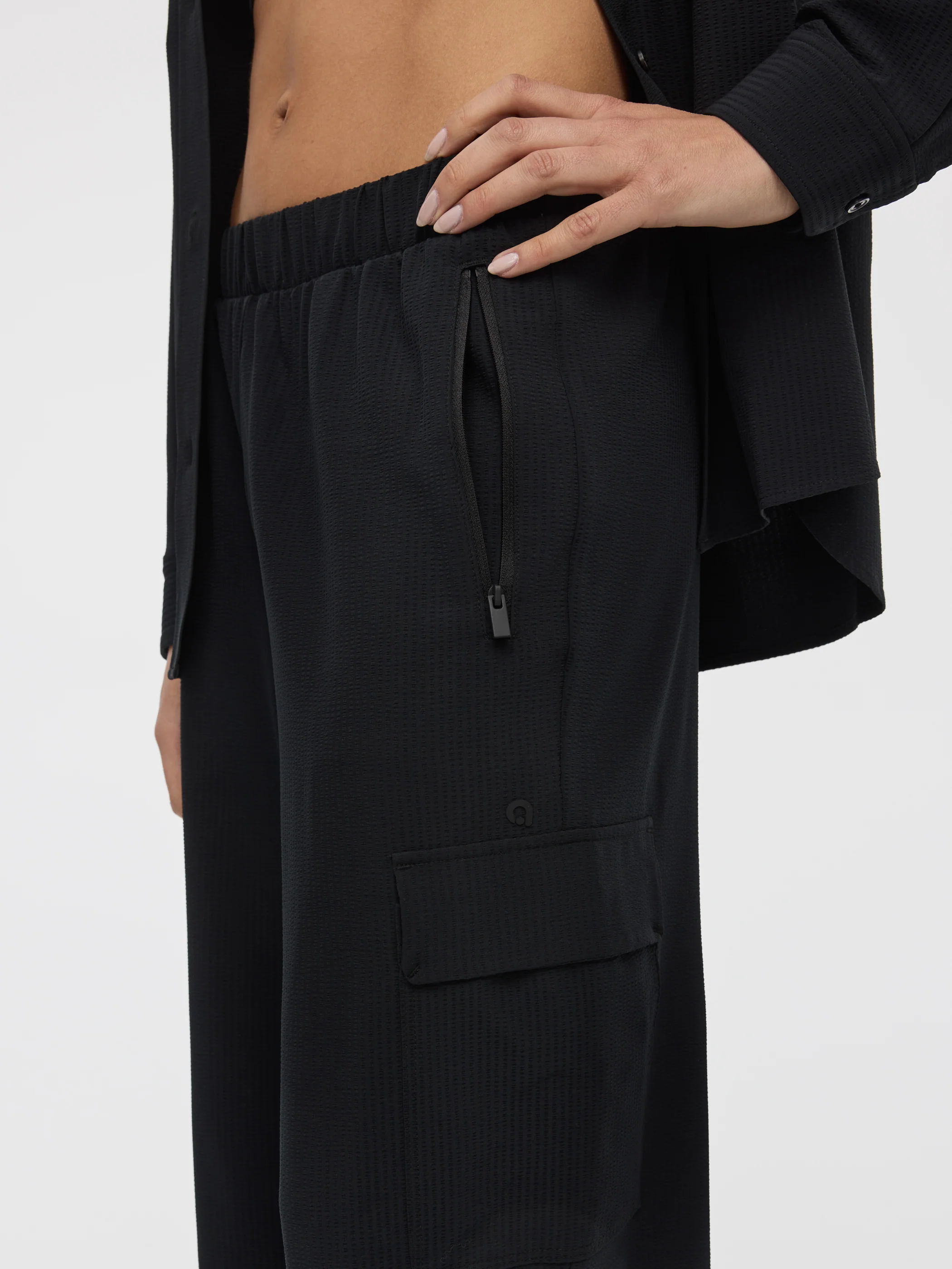 Jogger with Cargo Pockets - Hyba - Image 3
