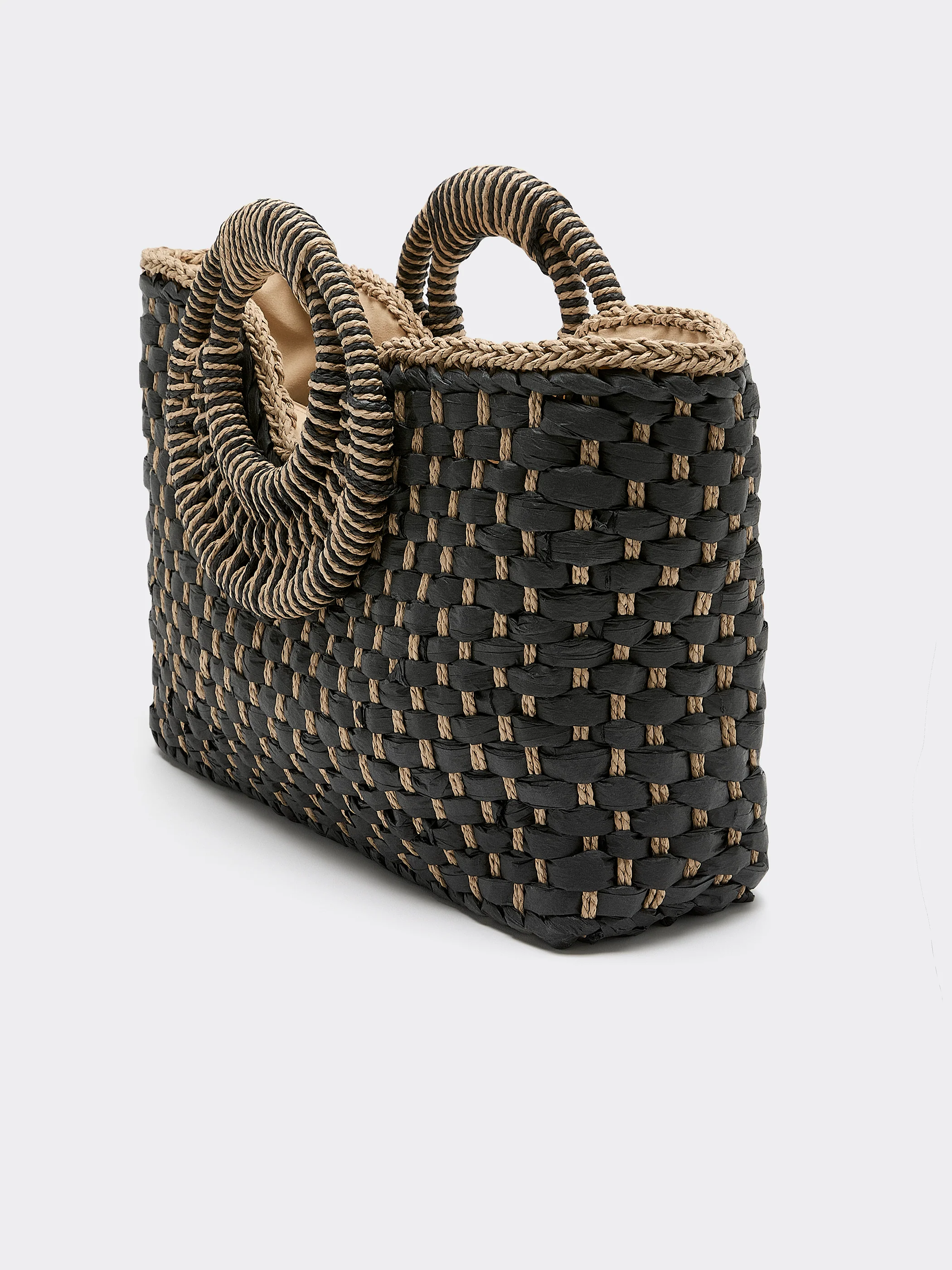 Two-Tone Straw Bag - Image 4